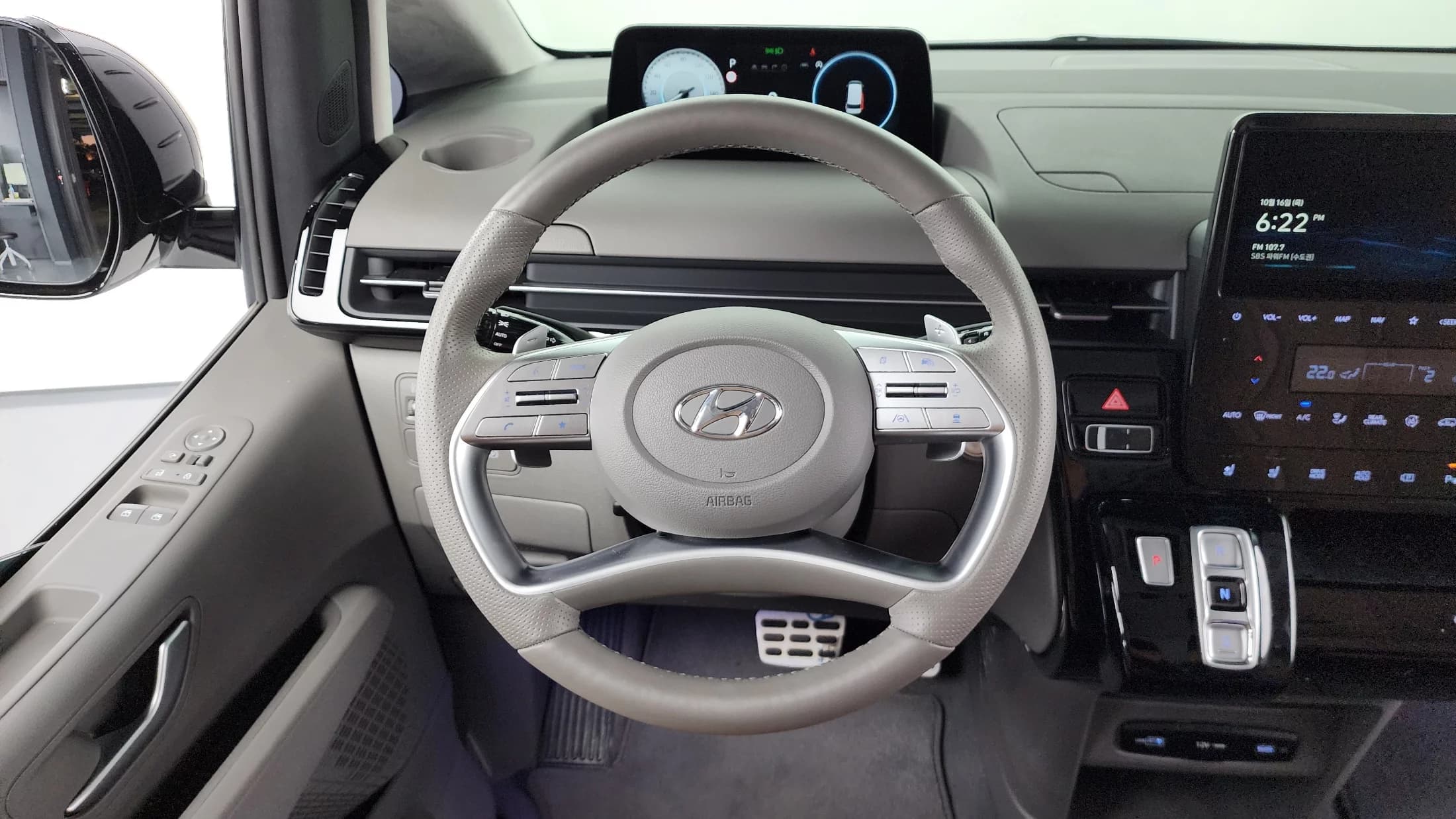 Hyundai Staria 4WD 캠핑카 Prestige Camper 4Seater, 2023 г. 20189 км. — фото 13