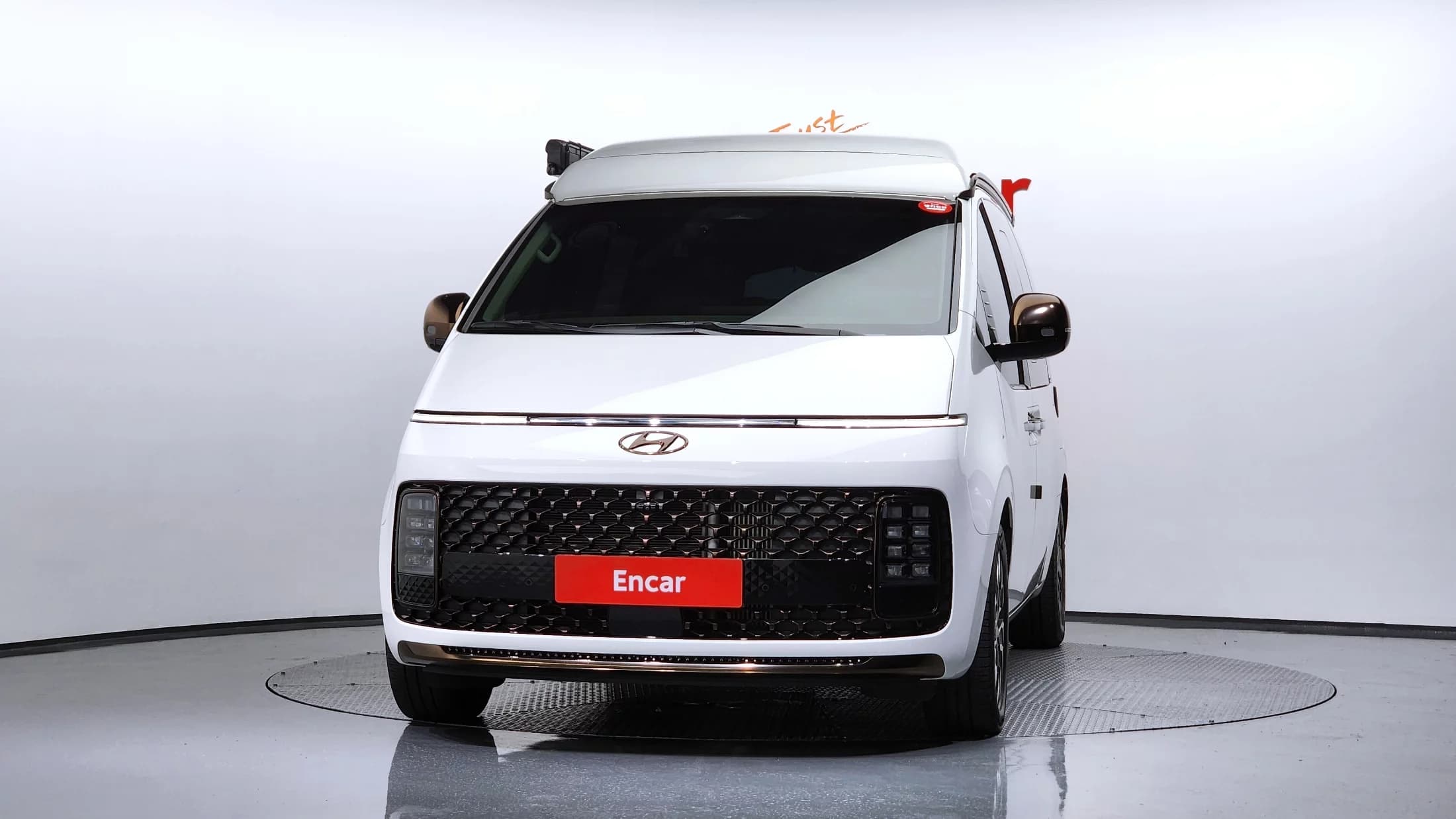 Hyundai Staria 4WD 캠핑카 Prestige Camper 4Seater, 2023 г. 20189 км. — фото 3