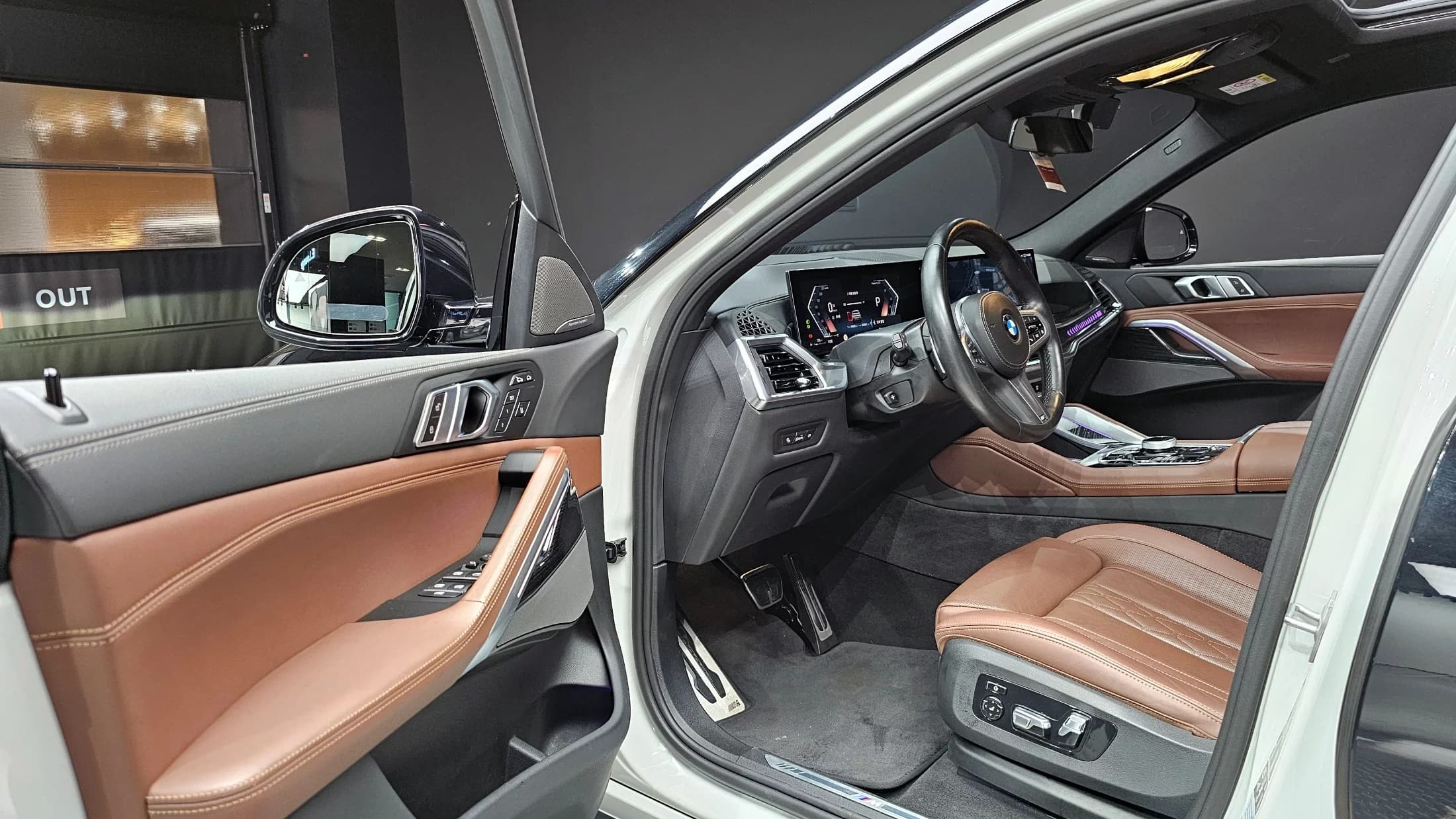 BMW X6 xDrive40i M Sport, 2024 г. 44674 км. — фото 11