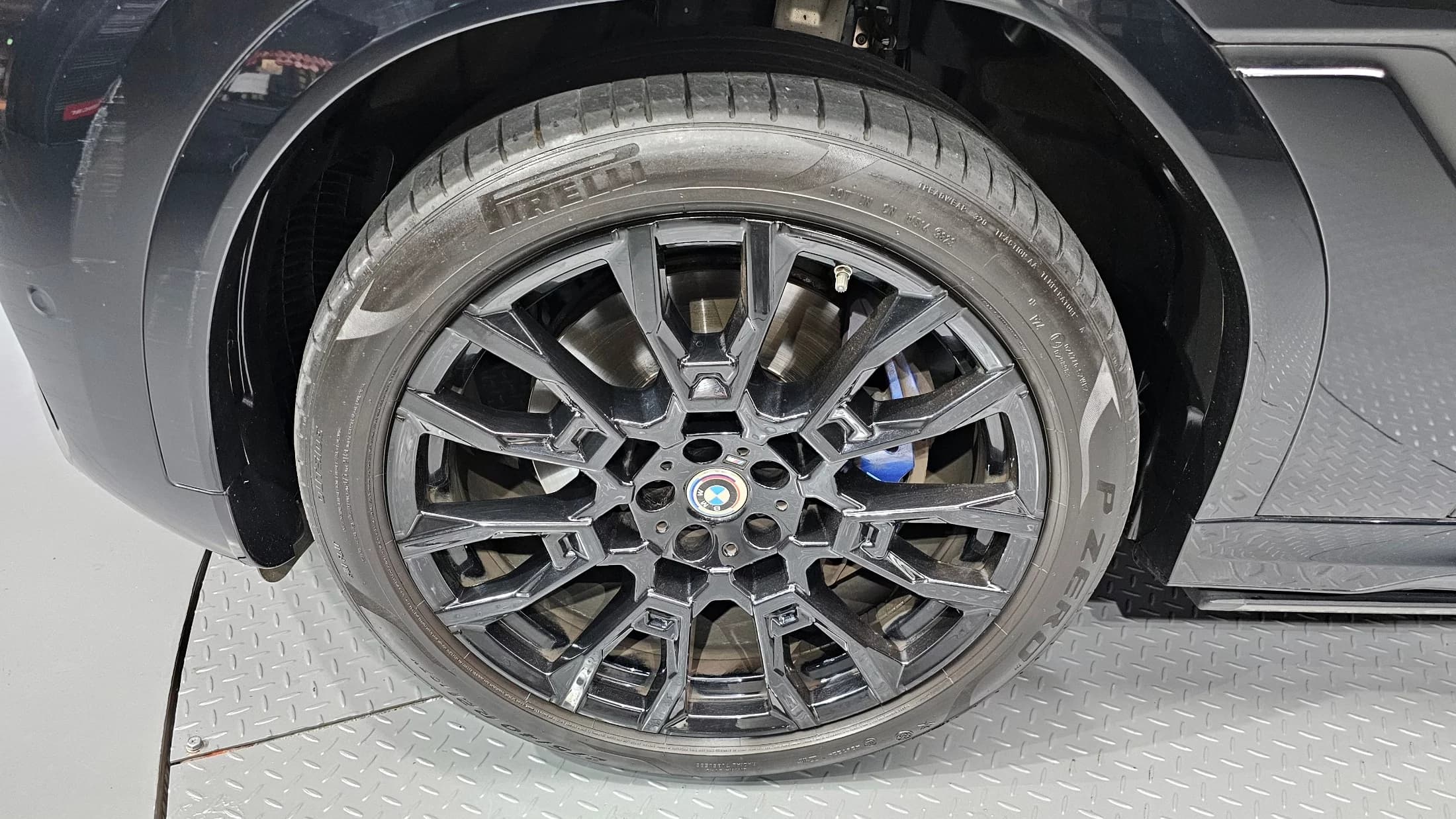BMW X6 xDrive40i M Sport, 2024 г. 44674 км. — фото 5