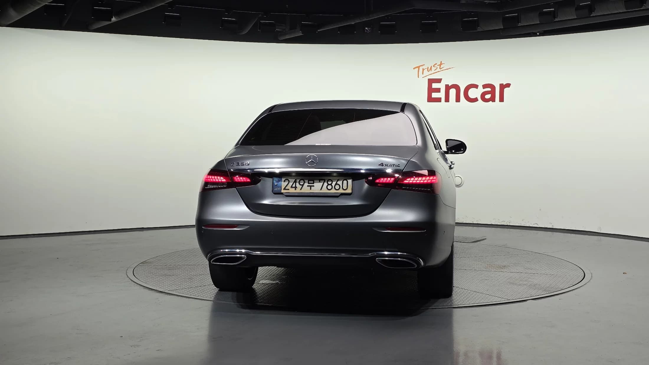 Mercedes-Benz E-Class E350 4MATIC Exclusive, 2023 г. 116462 км. — фото 4