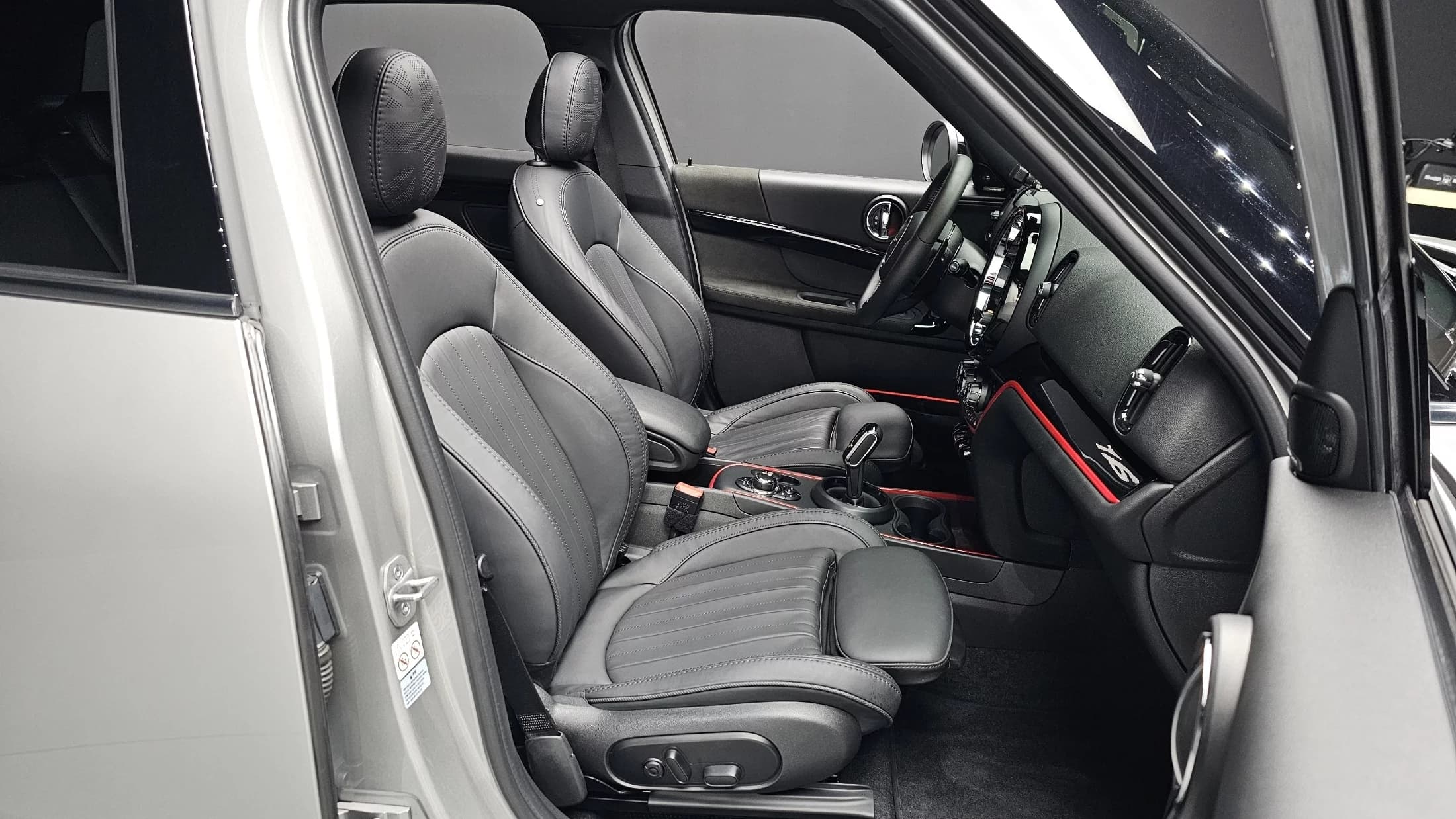 MINI Countryman JCW Launch Pack 2nd Gen, 2023 г. 18419 км. — фото 12