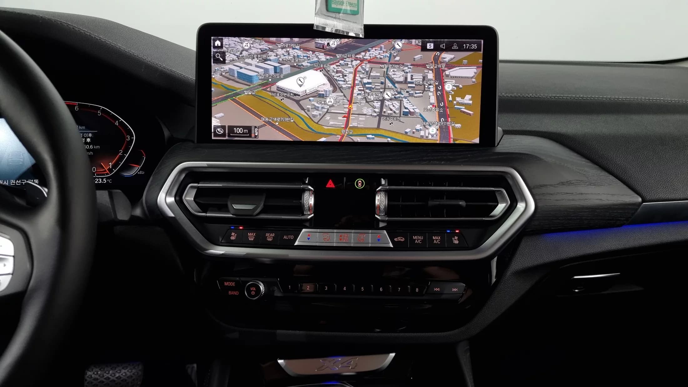 BMW X4 xDrive20i xLine, 2023 г. 100474 км. — фото 14