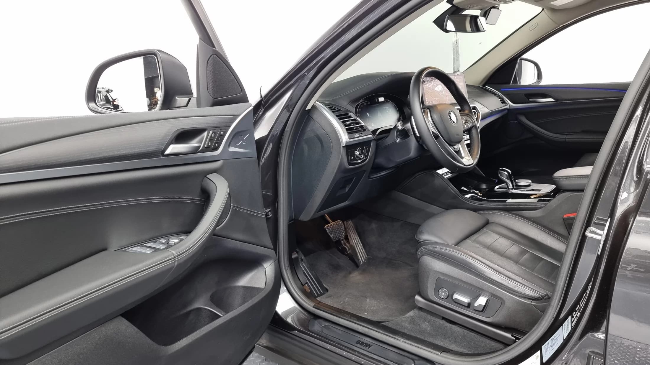 BMW X4 xDrive20i xLine, 2023 г. 100474 км. — фото 10