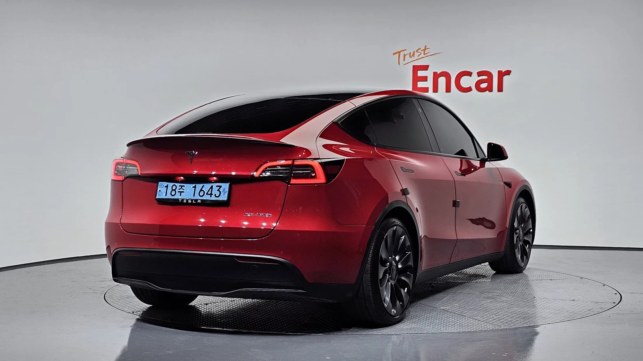 Tesla Model Y Performance, электромобиль, 2021 г. 81394 км. — фото 2