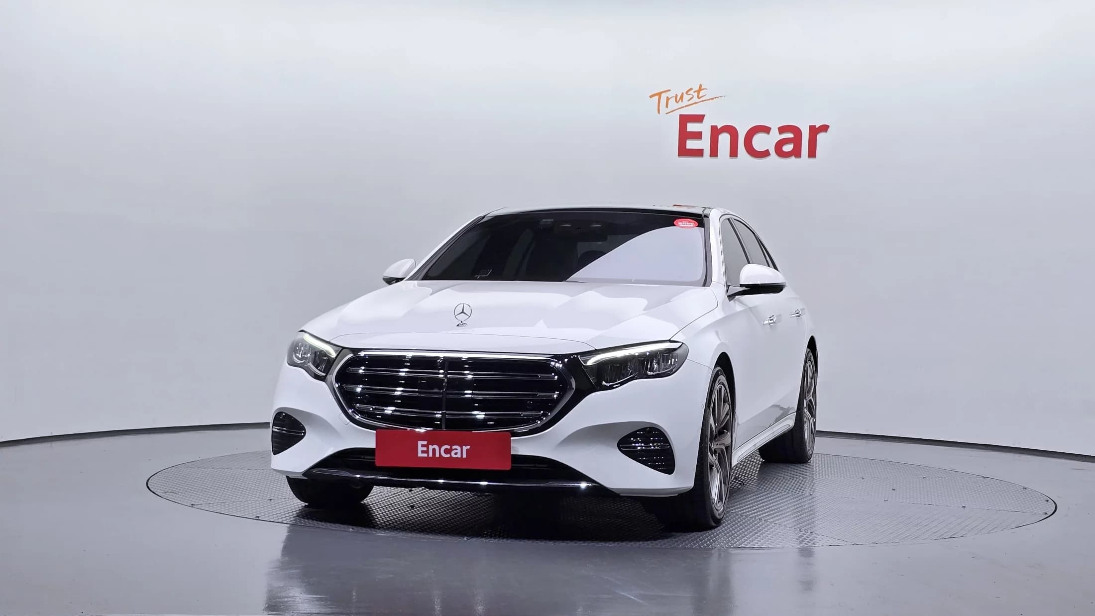 Mercedes-Benz E-Class E220d 4MATIC Exclusive, 2024 г. 15177 км. — фото 3