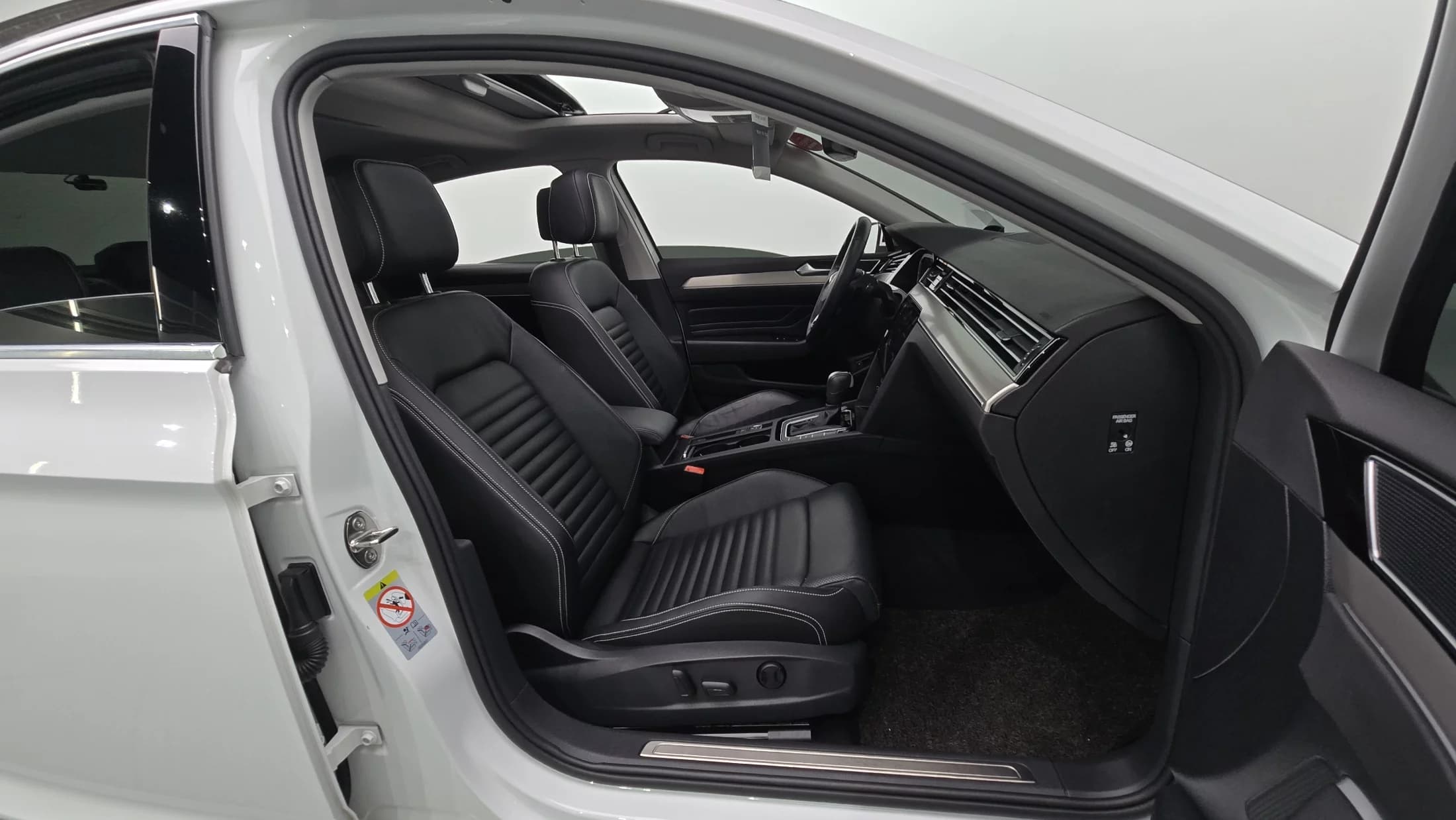 Volkswagen PASSAT 2.0 TDI Prestige, 2021 г. 33184 км. — фото 11