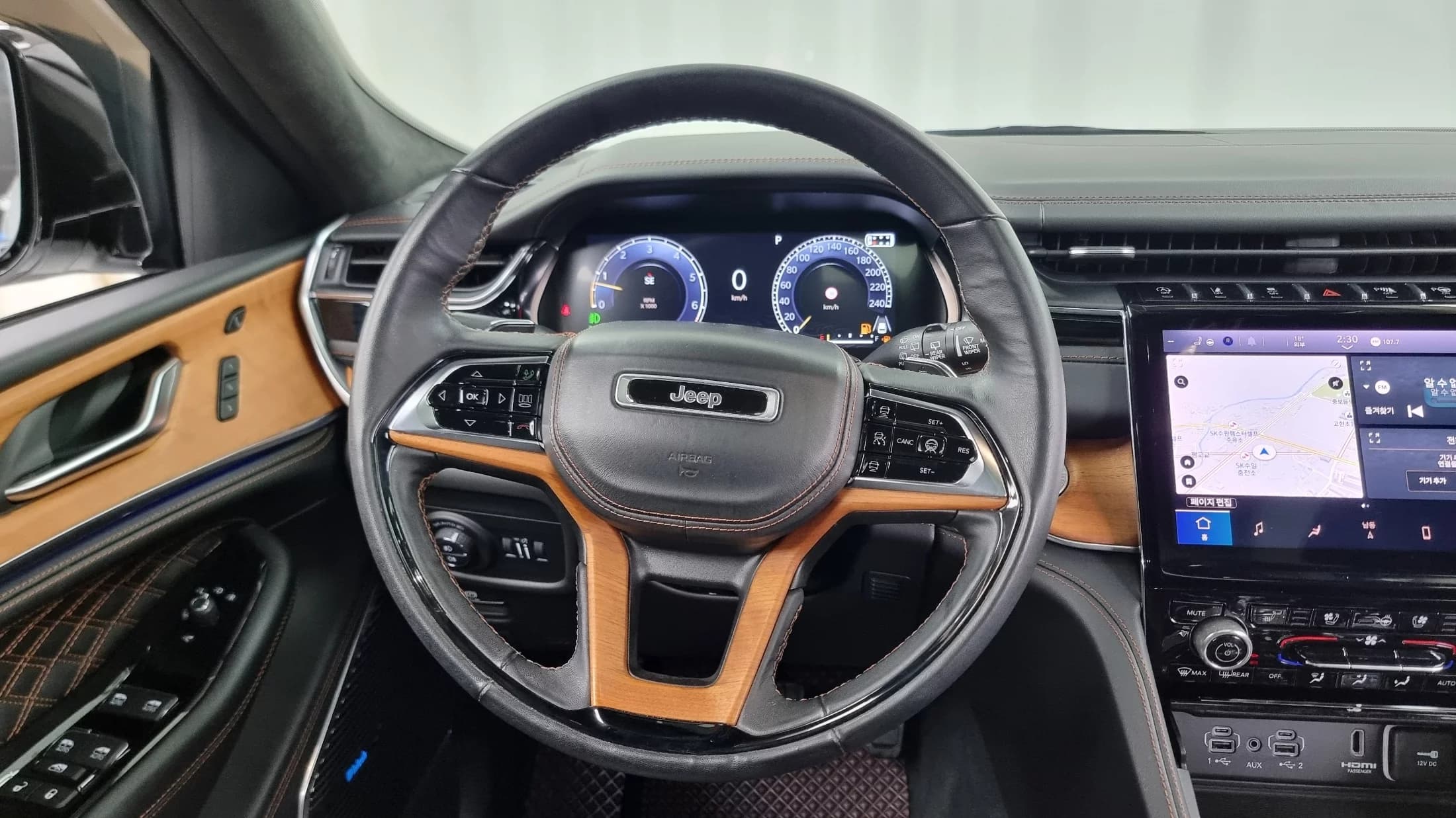 Jeep Grand Cherokee L 3.6 Summit Reserve, 2023 г. 43716 км. — фото 13
