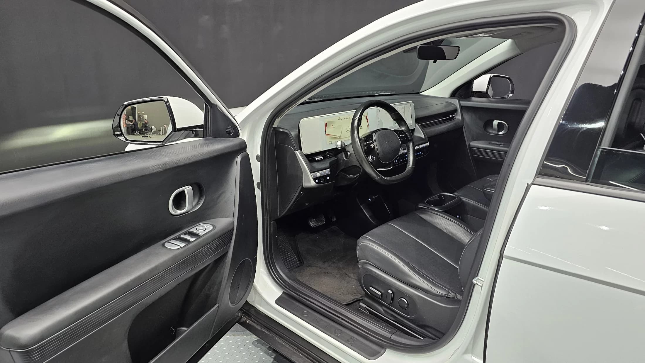 Hyundai Ioniq 5 Long range Exclusive, электромобиль, 2021 г. 132846 км. — фото 11