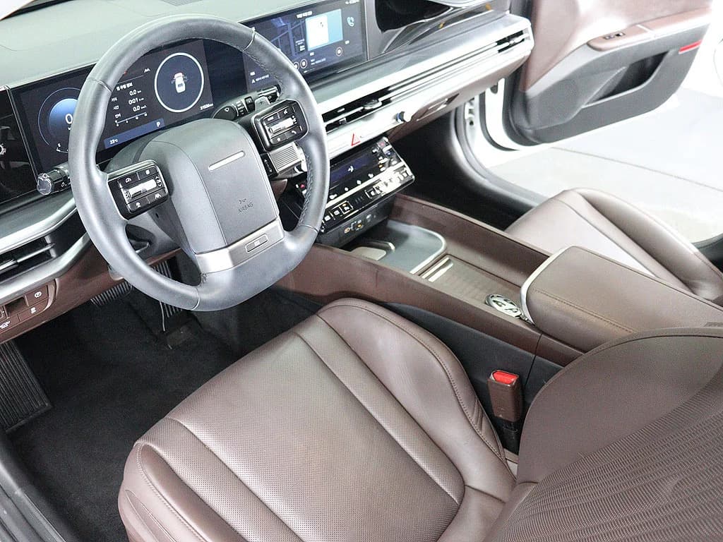Hyundai Grandeur 2,5 Gasoline 2WD Premium, 2023 г. 31656 км. — фото 15