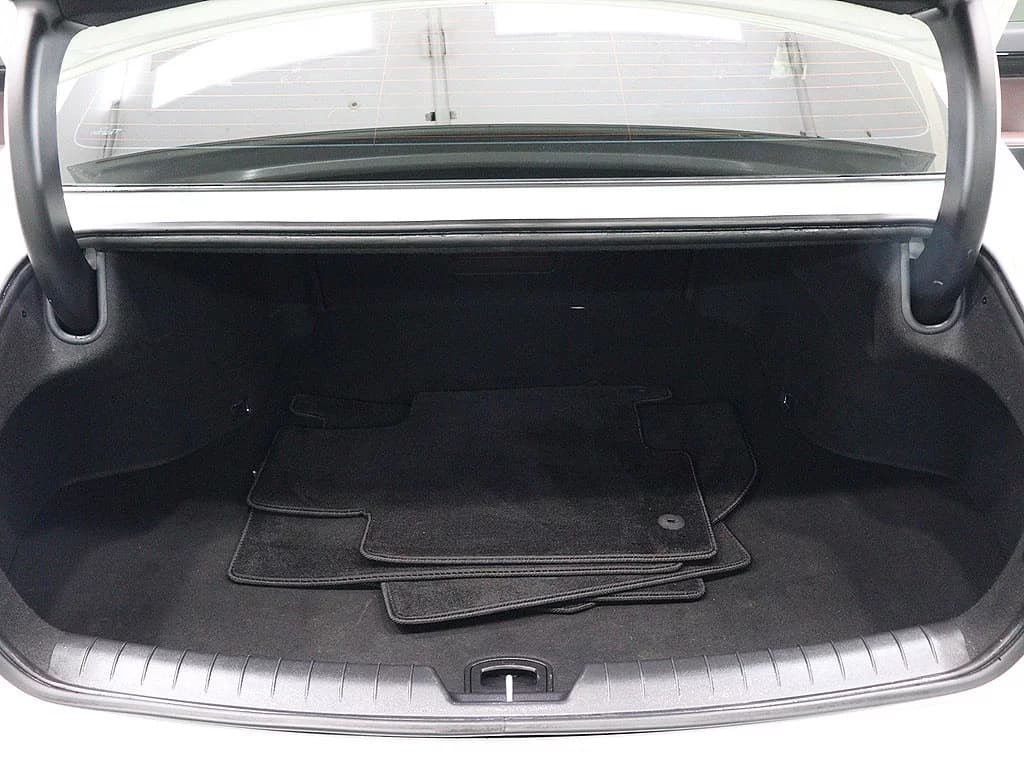 Hyundai Grandeur 2,5 Gasoline 2WD Premium, 2023 г. 31656 км. — фото 17