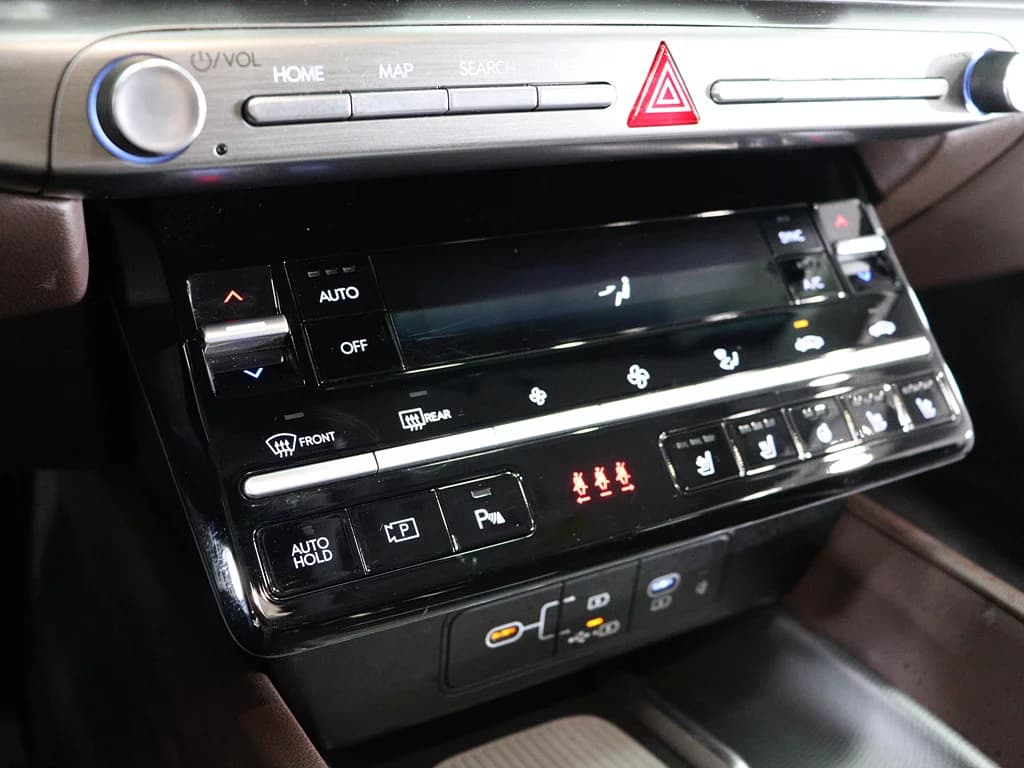 Hyundai Grandeur 2,5 Gasoline 2WD Premium, 2023 г. 31656 км. — фото 10