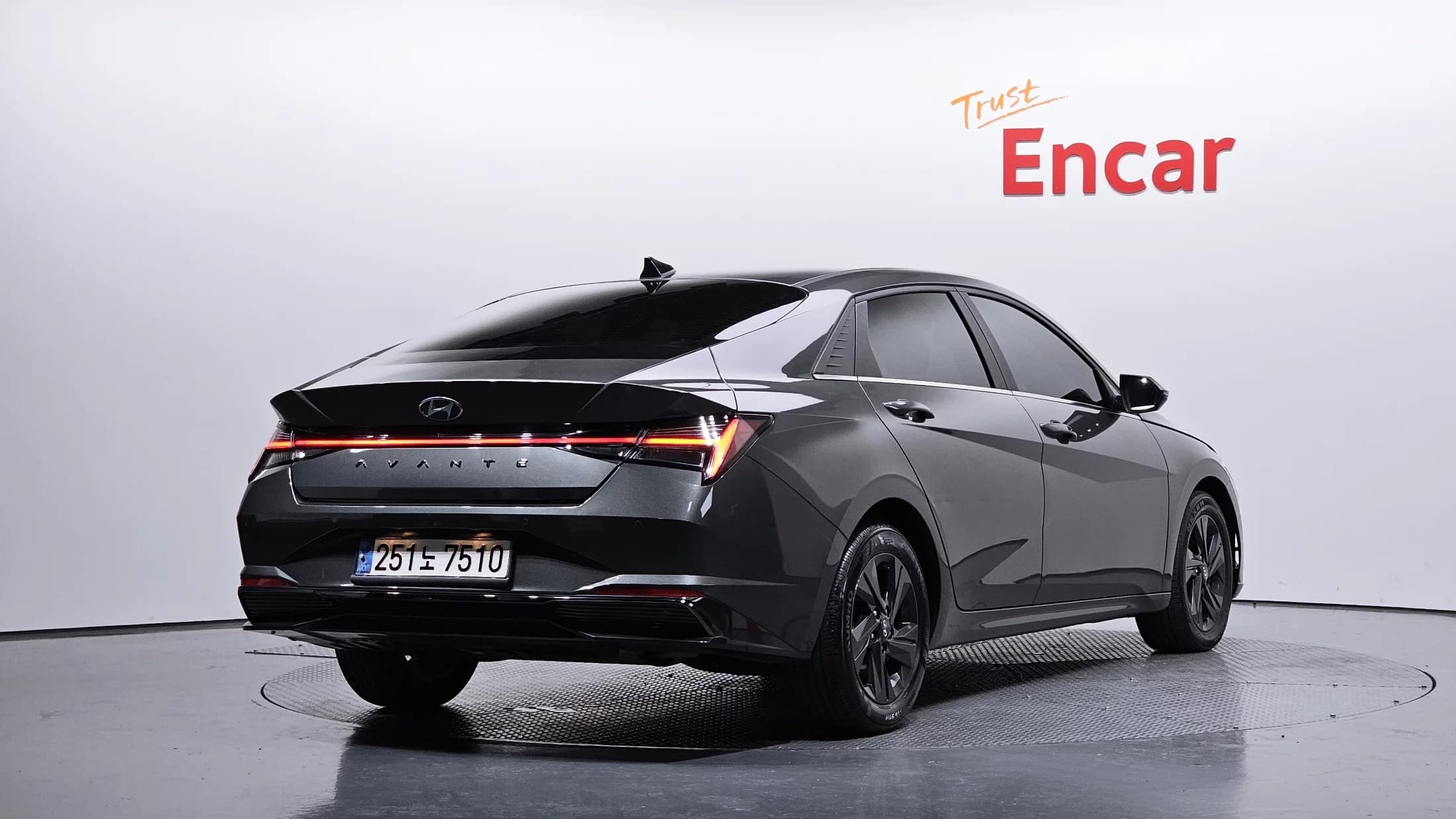 Hyundai AVANTE (Хендай Элантра) Inspiration, гибрид, 2021 г. 97662 км. — фото 2