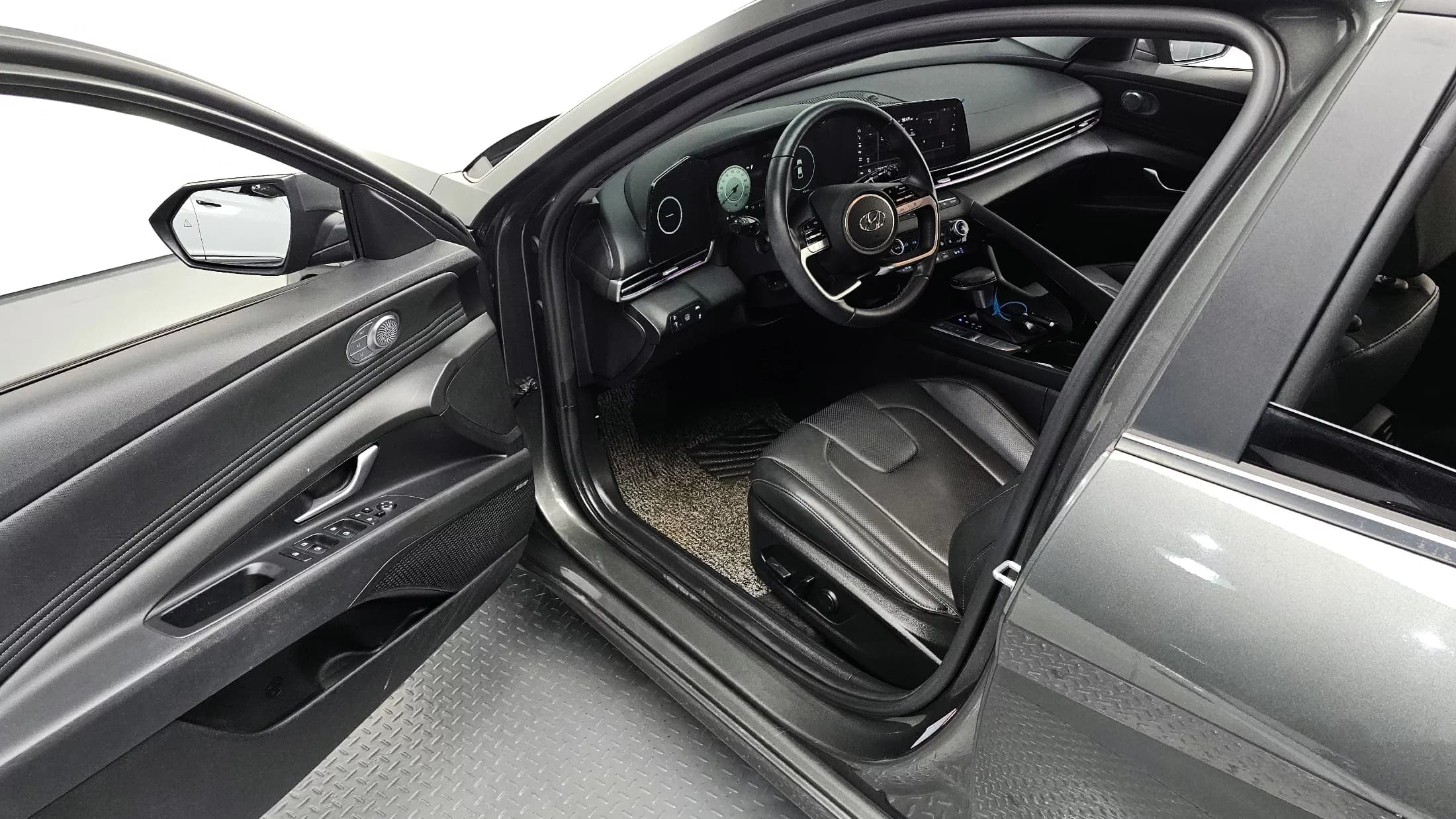 Hyundai AVANTE (Хендай Элантра) Inspiration, гибрид, 2021 г. 97662 км. — фото 11