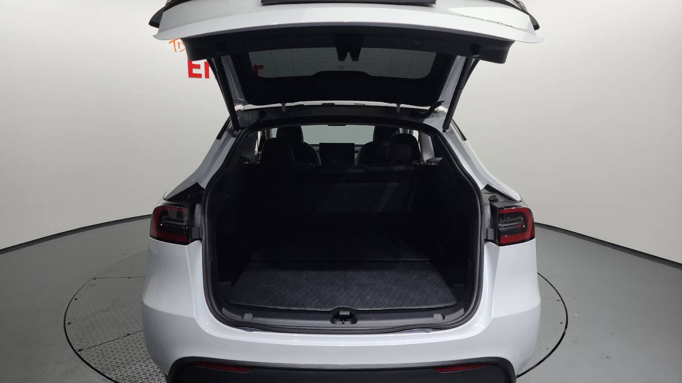 Tesla Model Y RWD, электромобиль, 2023 г. 31477 км. — фото 20