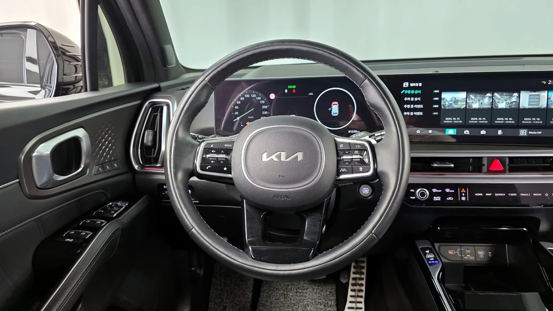 Kia Sorento Diesel 2.2 2WD Gravity, 2023 г. 61281 км. — фото 13
