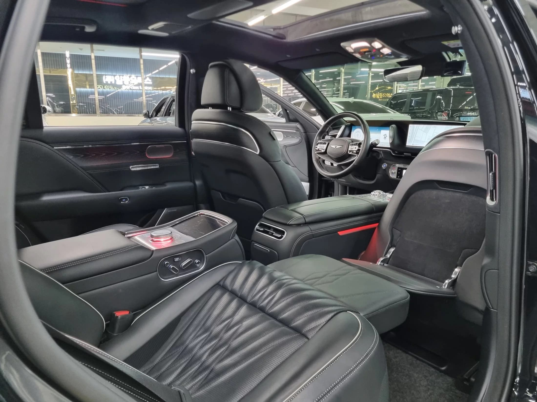 Genesis G90 Gasoline 3.5 Turbo AWD, 2022 г. 56926 км. — фото 9