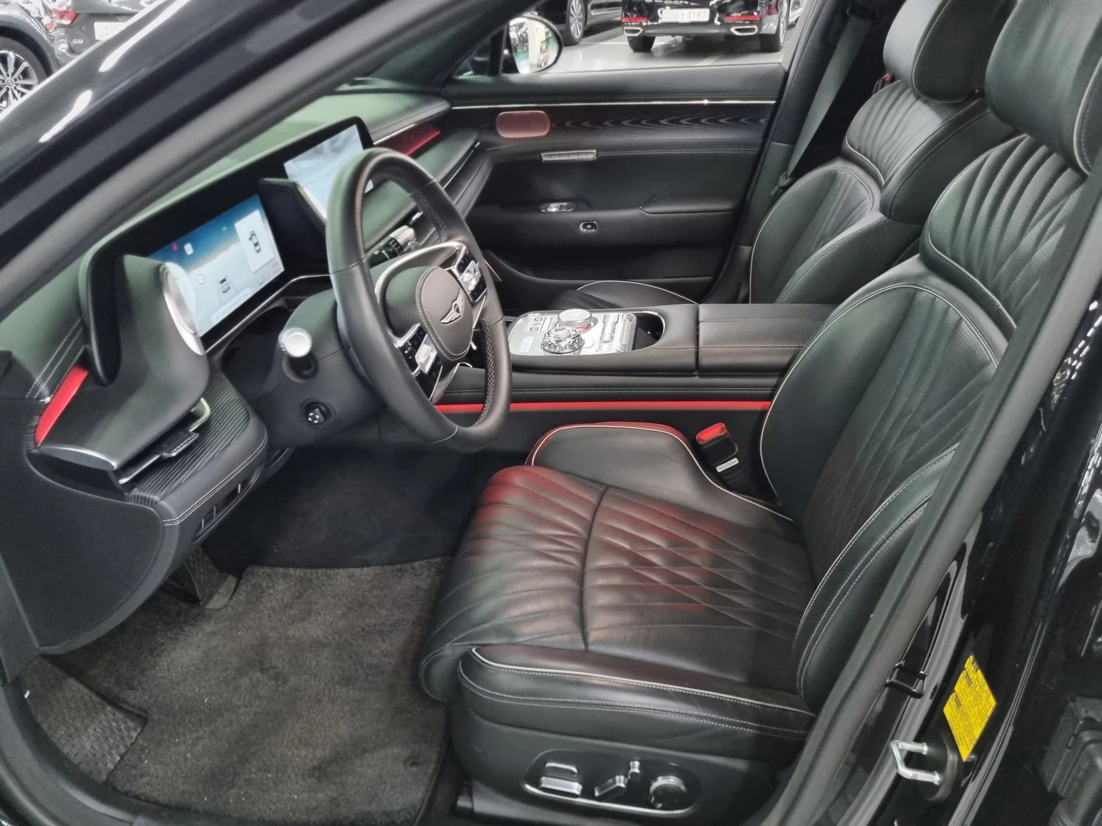 Genesis G90 Gasoline 3.5 Turbo AWD, 2022 г. 56926 км. — фото 10
