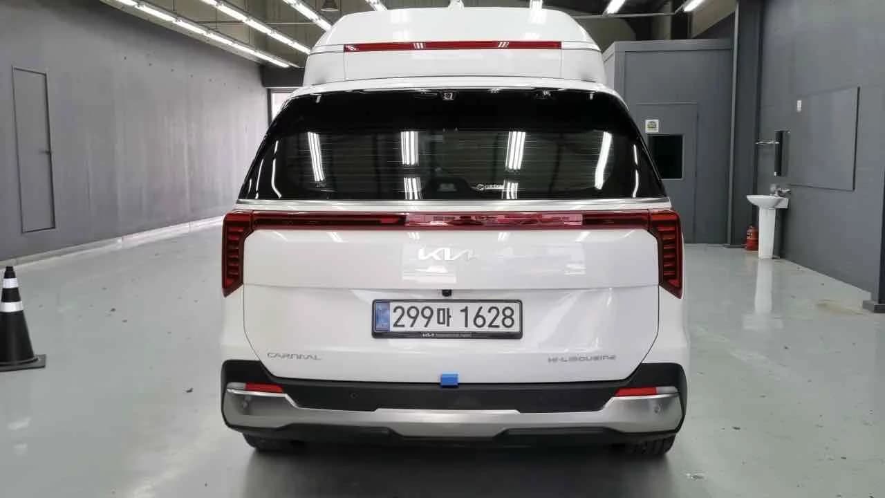 Kia Carnival Gasoline 7-Seater Hi Limousine Signature, 2025 г. 7337 км. — фото 2