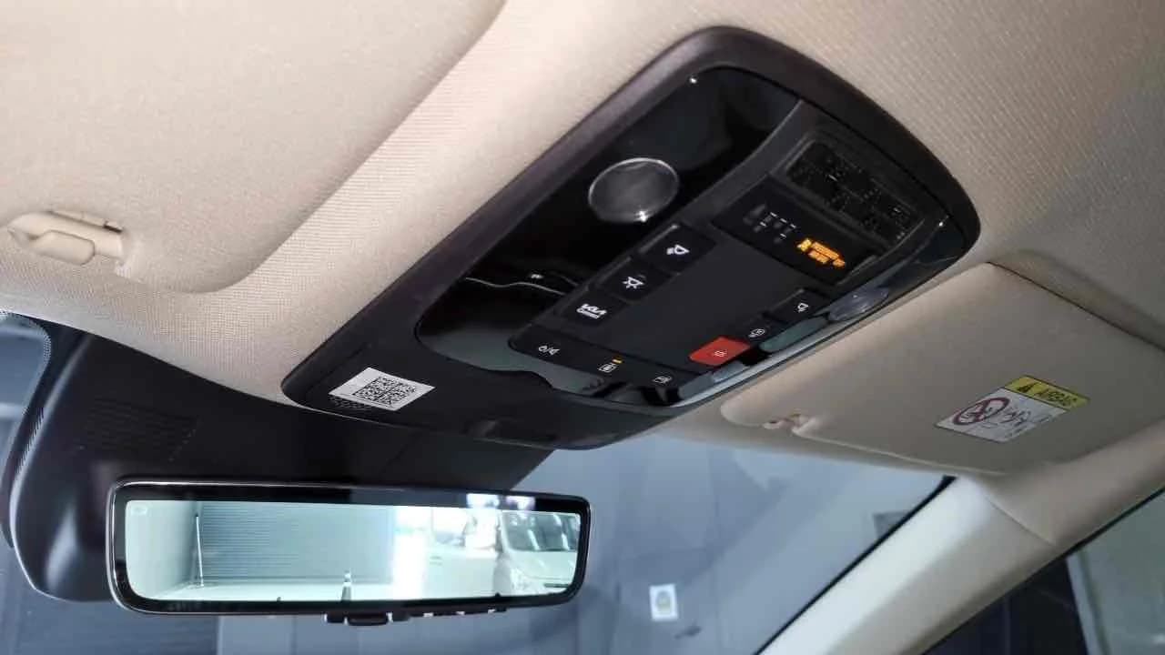 Kia Carnival Gasoline 7-Seater Hi Limousine Signature, 2025 г. 7337 км. — фото 13