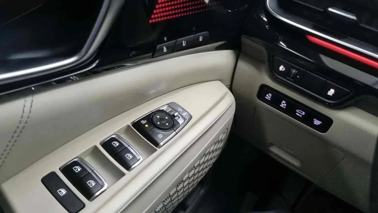 Kia Carnival Gasoline 7-Seater Hi Limousine Signature, 2025 г. 7337 км. — фото 15