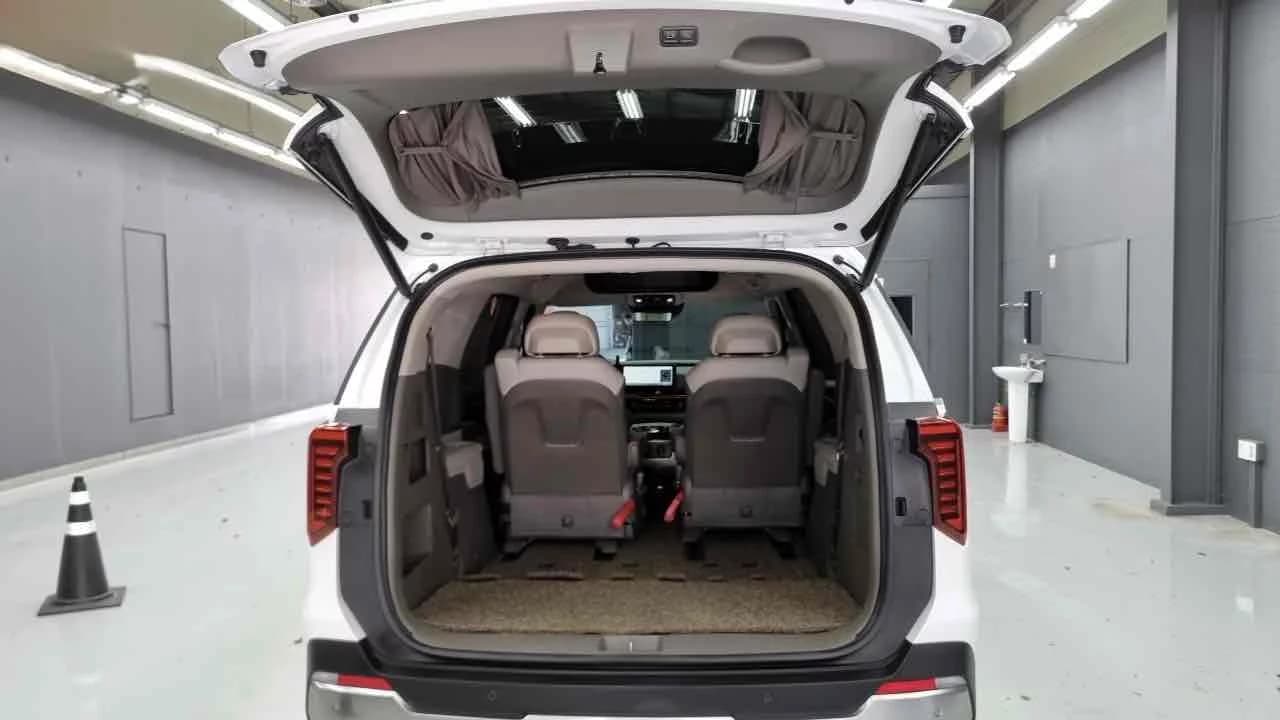 Kia Carnival Gasoline 7-Seater Hi Limousine Signature, 2025 г. 7337 км. — фото 16