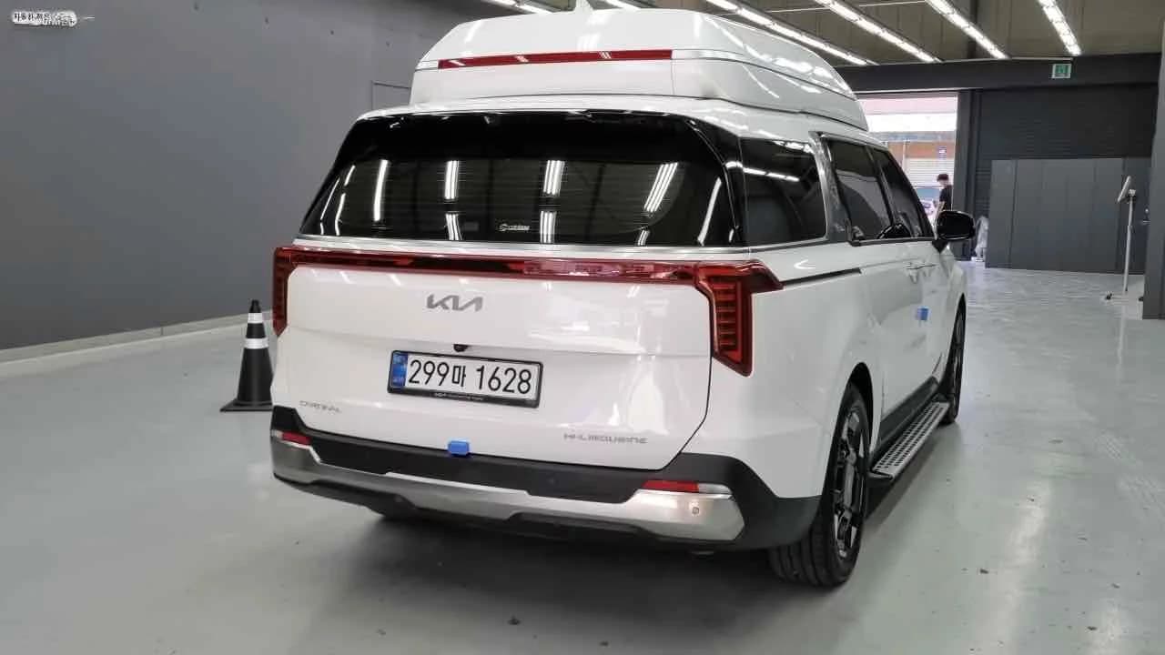 Kia Carnival Gasoline 7-Seater Hi Limousine Signature, 2025 г. 7337 км. — фото 4