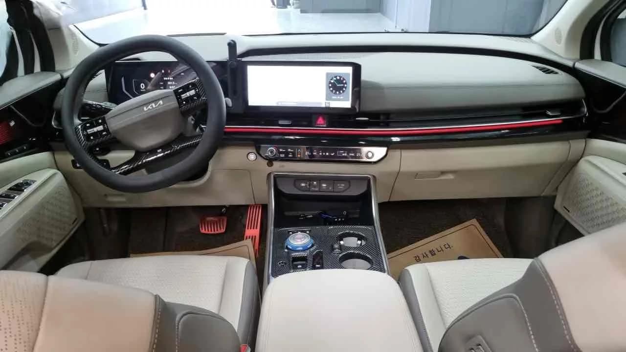 Kia Carnival Gasoline 7-Seater Hi Limousine Signature, 2025 г. 7337 км. — фото 5