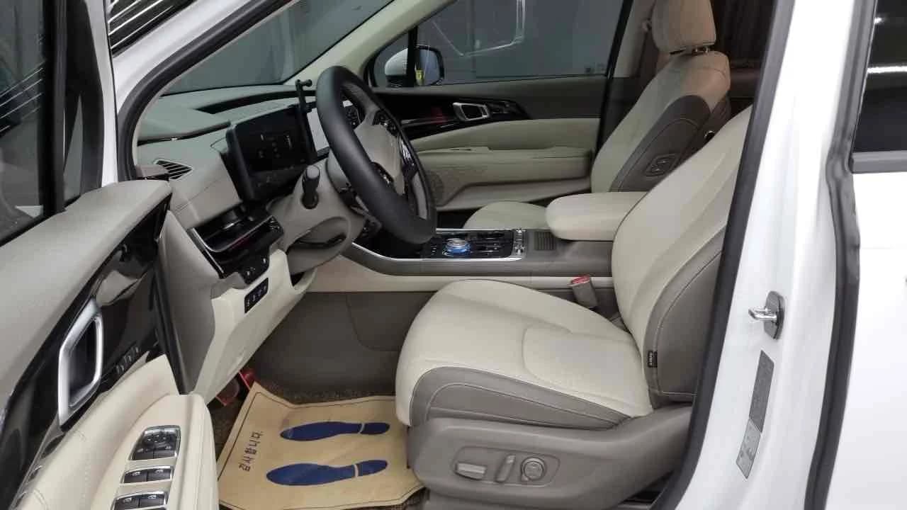Kia Carnival Gasoline 7-Seater Hi Limousine Signature, 2025 г. 7337 км. — фото 6