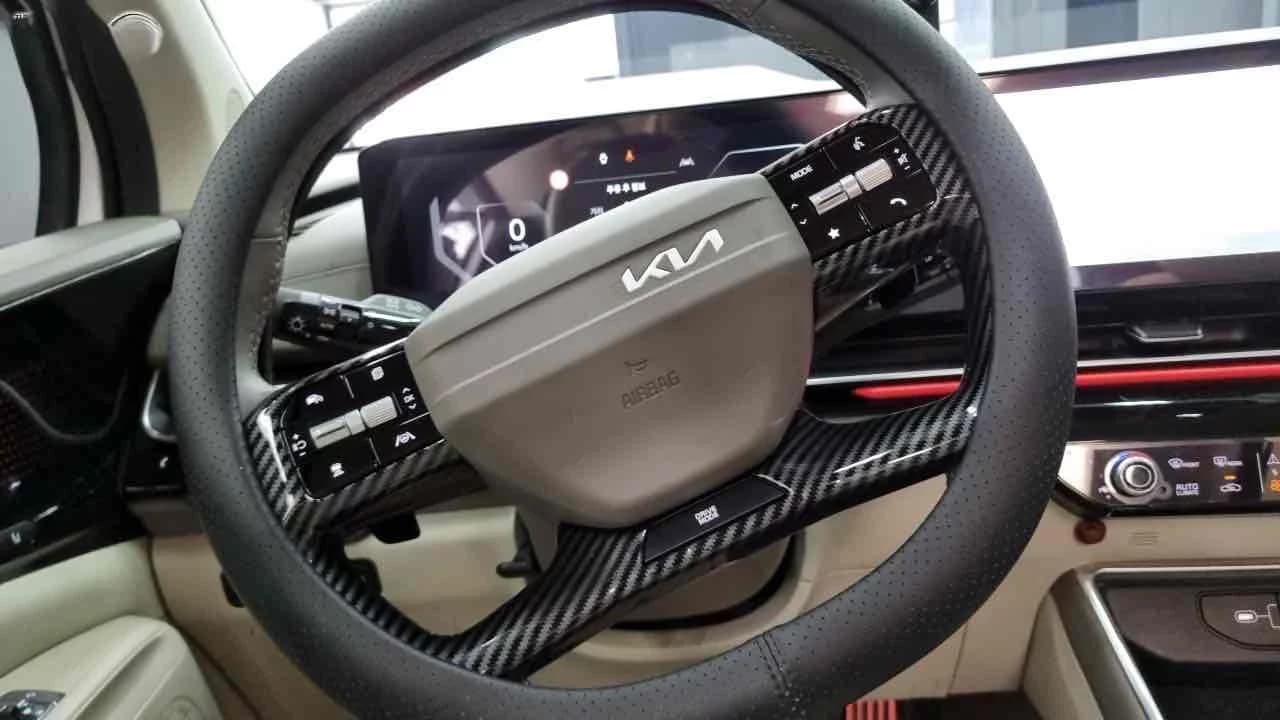 Kia Carnival Gasoline 7-Seater Hi Limousine Signature, 2025 г. 7337 км. — фото 9