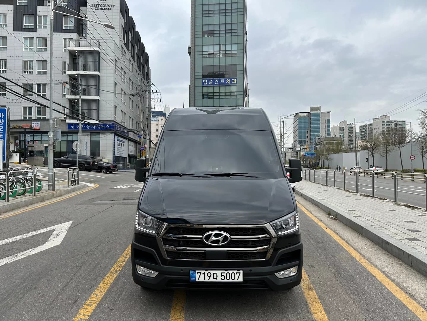 Hyundai H1 15-seater Luxury, 2021 г. 39136 км.