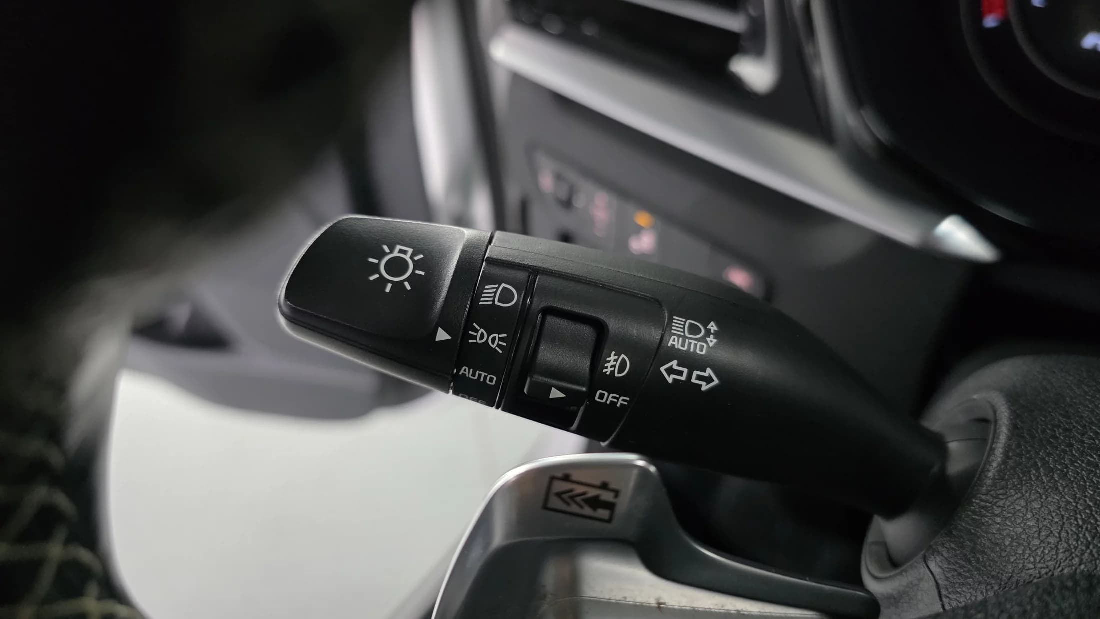 Kia Niro Prestige, электромобиль, 2021 г. 75876 км. — фото 17