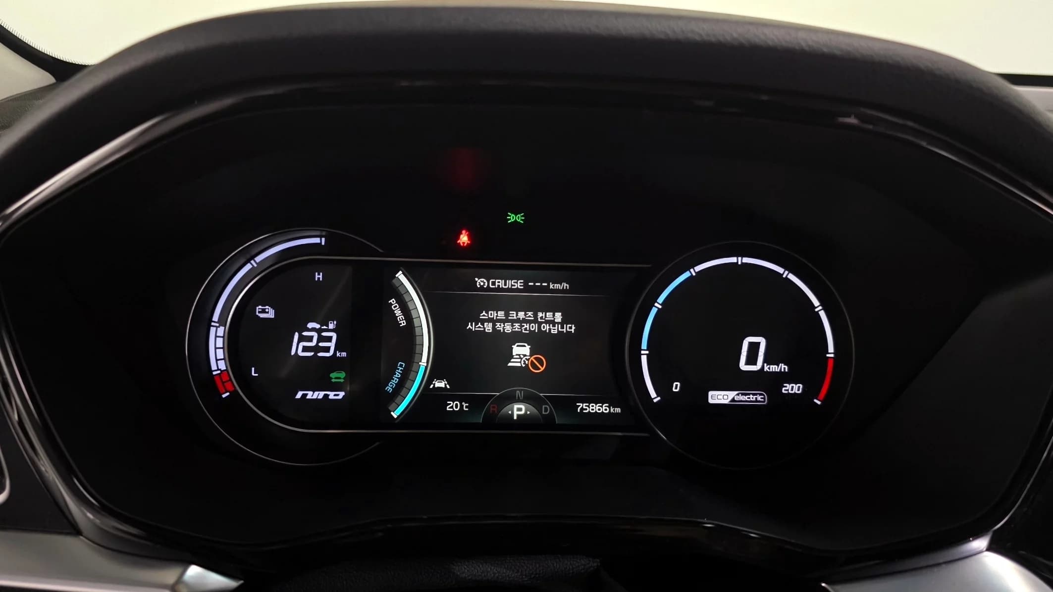 Kia Niro Prestige, электромобиль, 2021 г. 75876 км. — фото 8