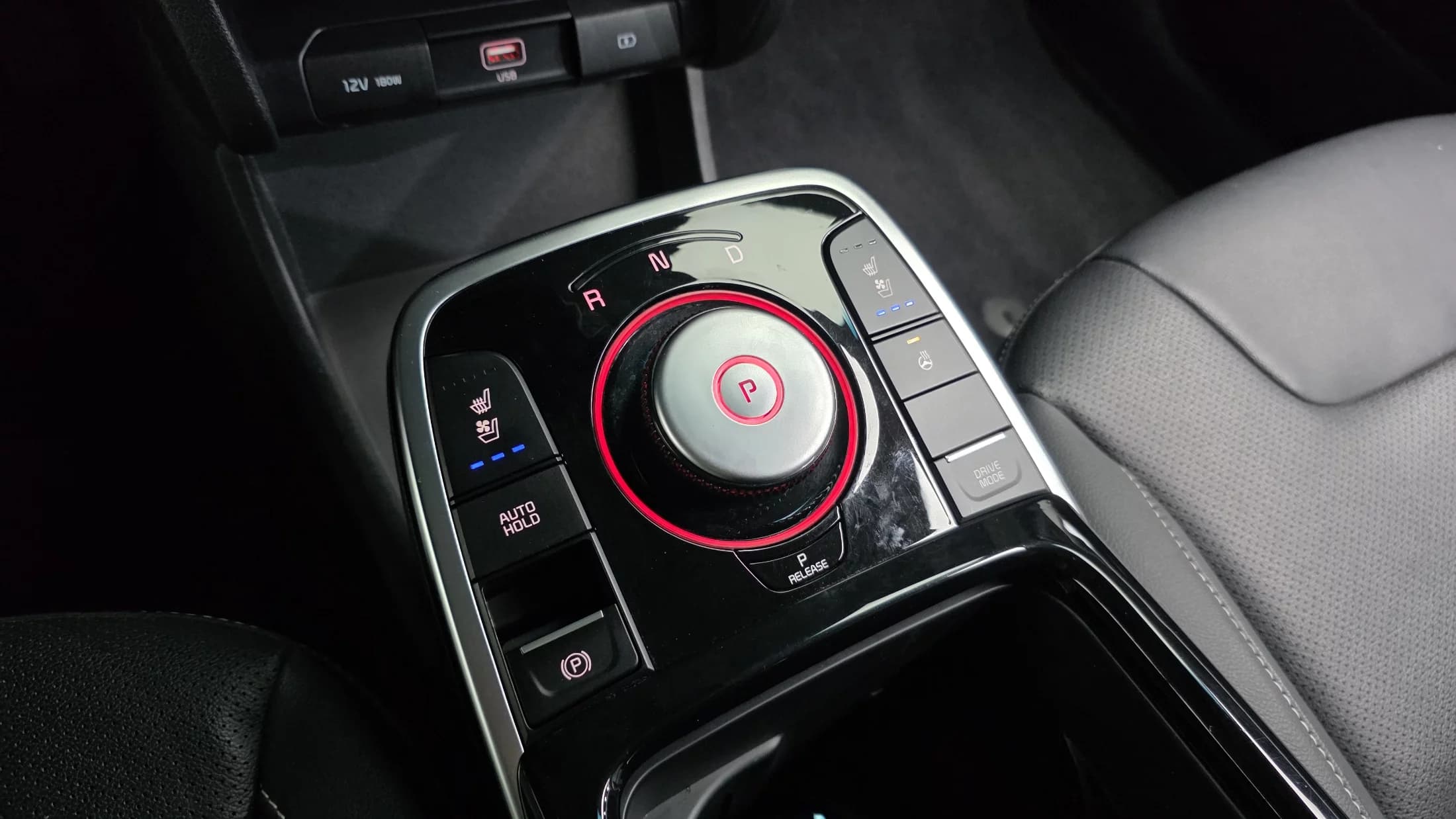 Kia Niro Prestige, электромобиль, 2021 г. 75876 км. — фото 9