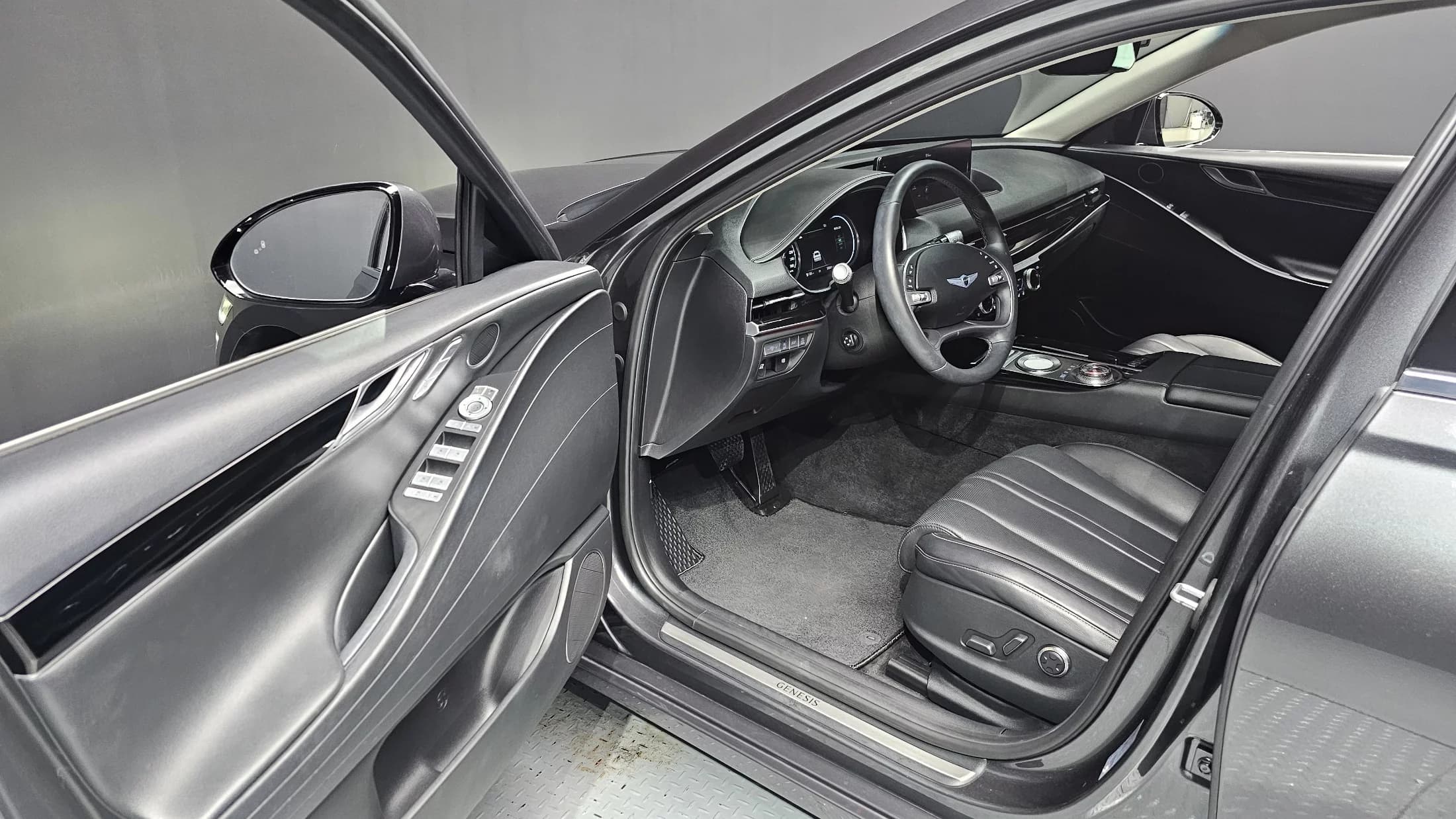 Genesis G80 Gasoline 2.5 Turbo 2WD, 2021 г. 33701 км. — фото 10