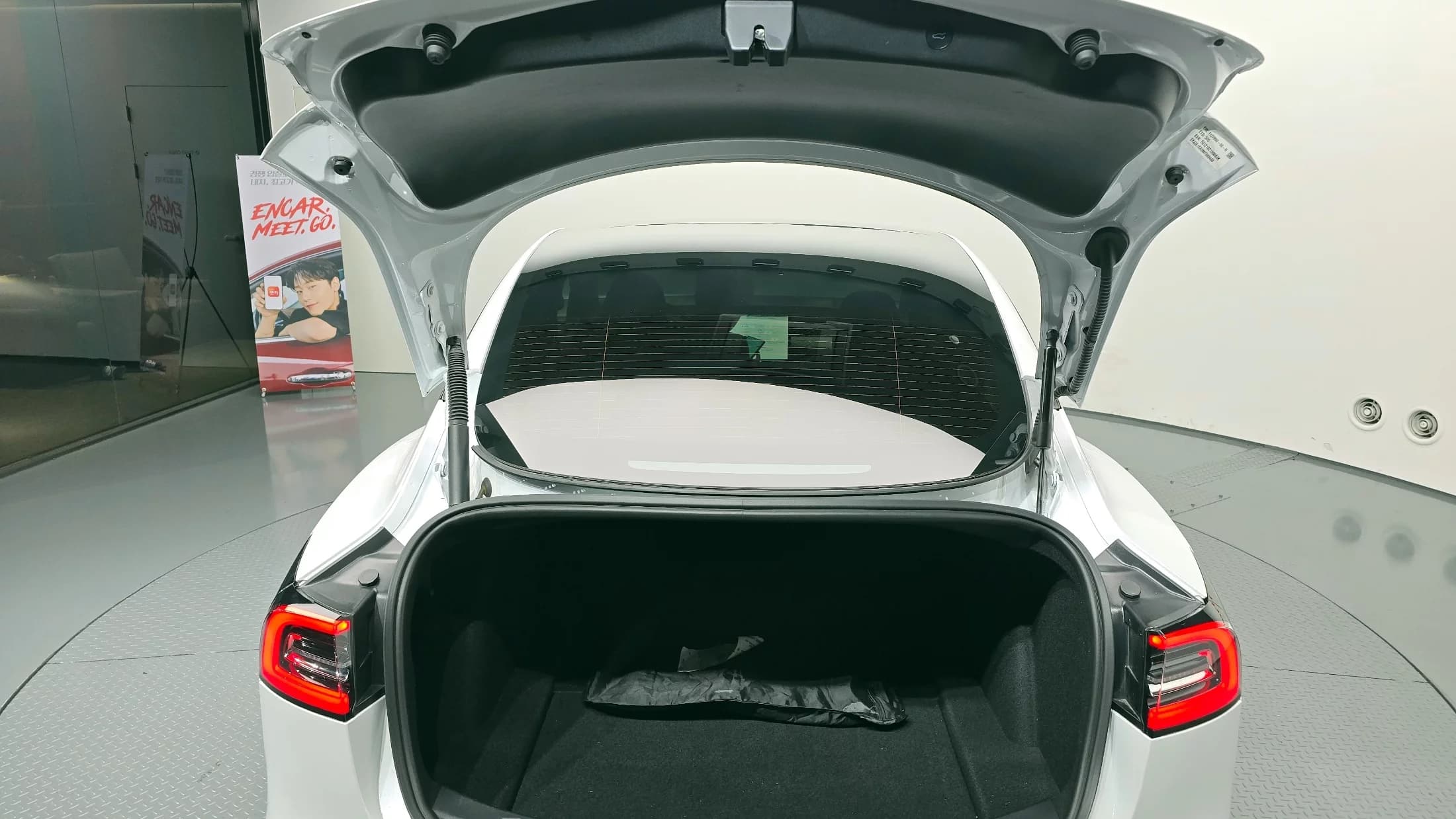 Tesla MODEL 3 Standard Range Plue, электромобиль, 2021 г. 99488 км. — фото 20