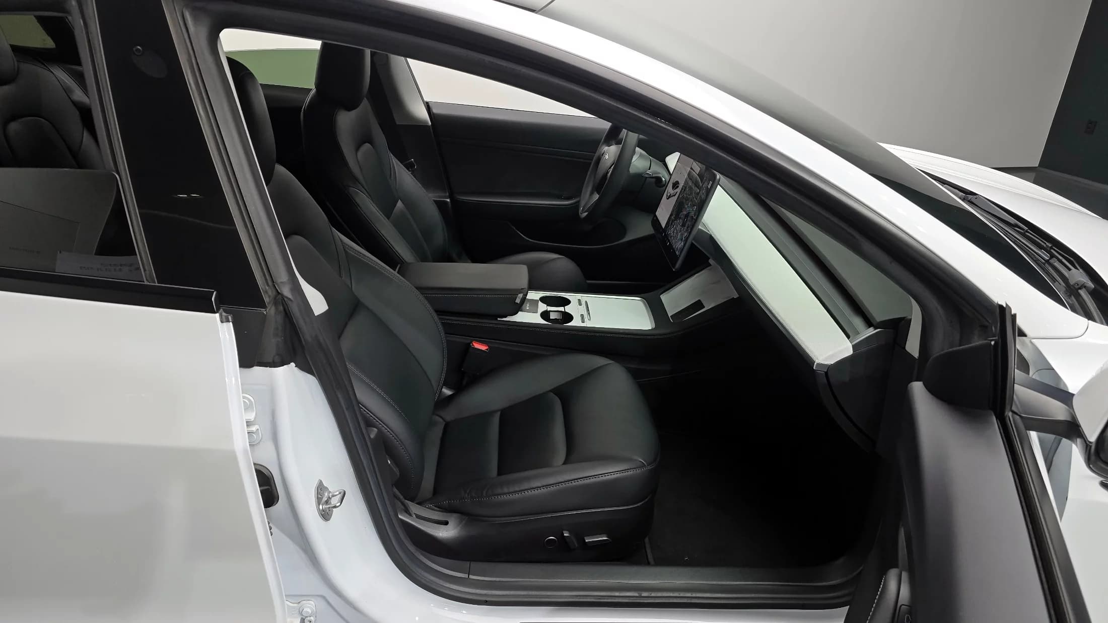 Tesla MODEL 3 Standard Range Plue, электромобиль, 2021 г. 99488 км. — фото 10