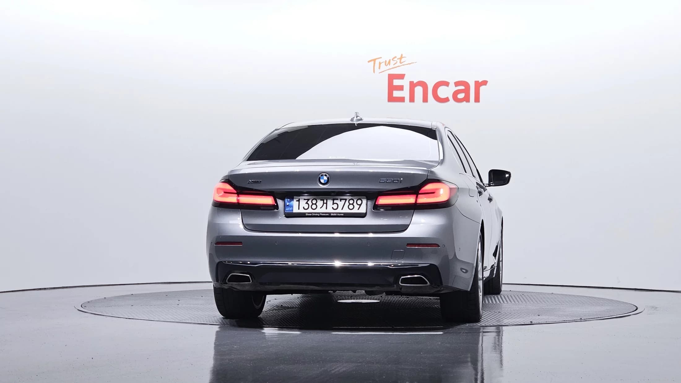 BMW 5-Series 530i xDrive Luxury, 2023 г. 48502 км. — фото 4