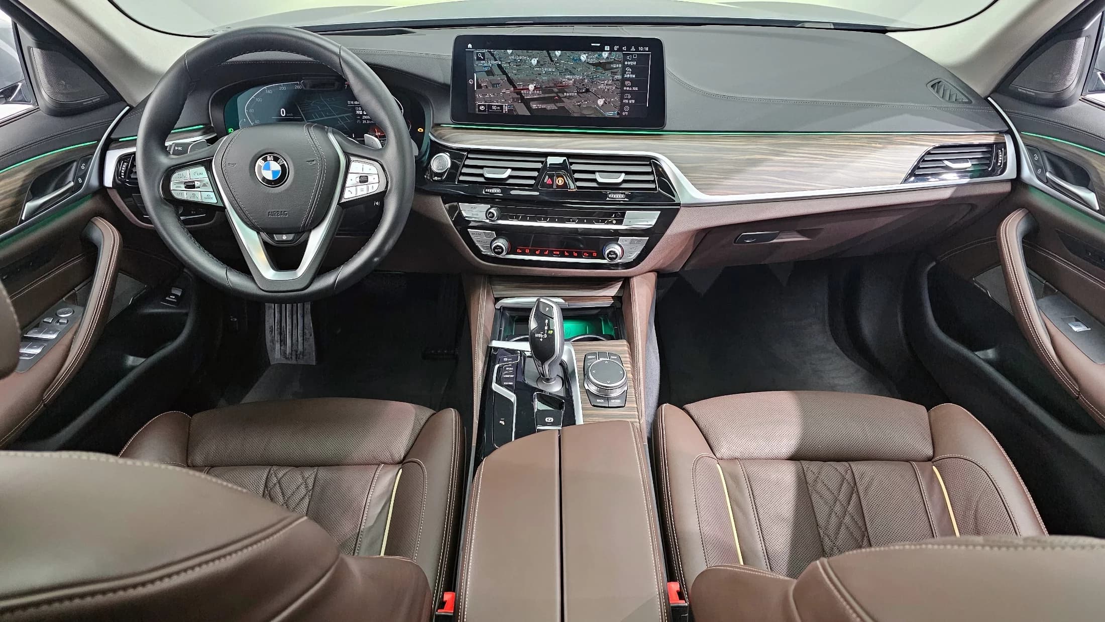 BMW 5-Series 530i xDrive Luxury, 2023 г. 48502 км. — фото 7