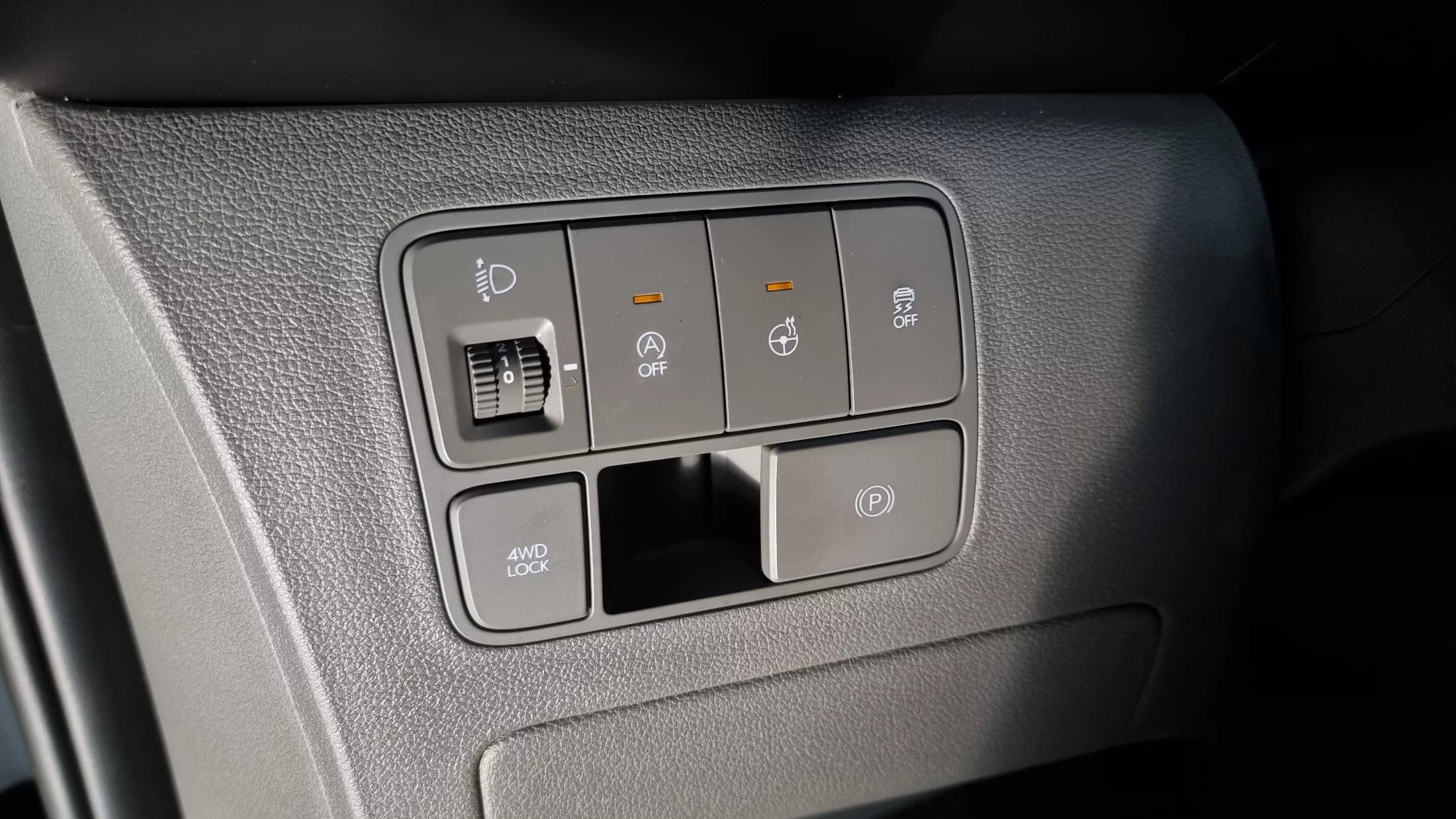 Hyundai Staria 4WD Lounge 7-Seater Inspiration, 2023 г. 31821 км. — фото 14