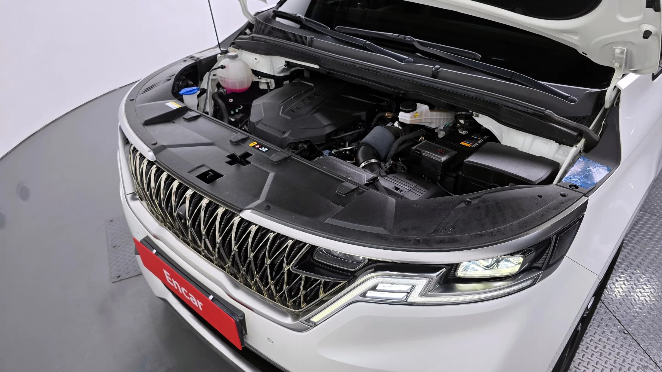 Kia Carnival 9-Seater Signature, 2023 г. 17282 км. — фото 6