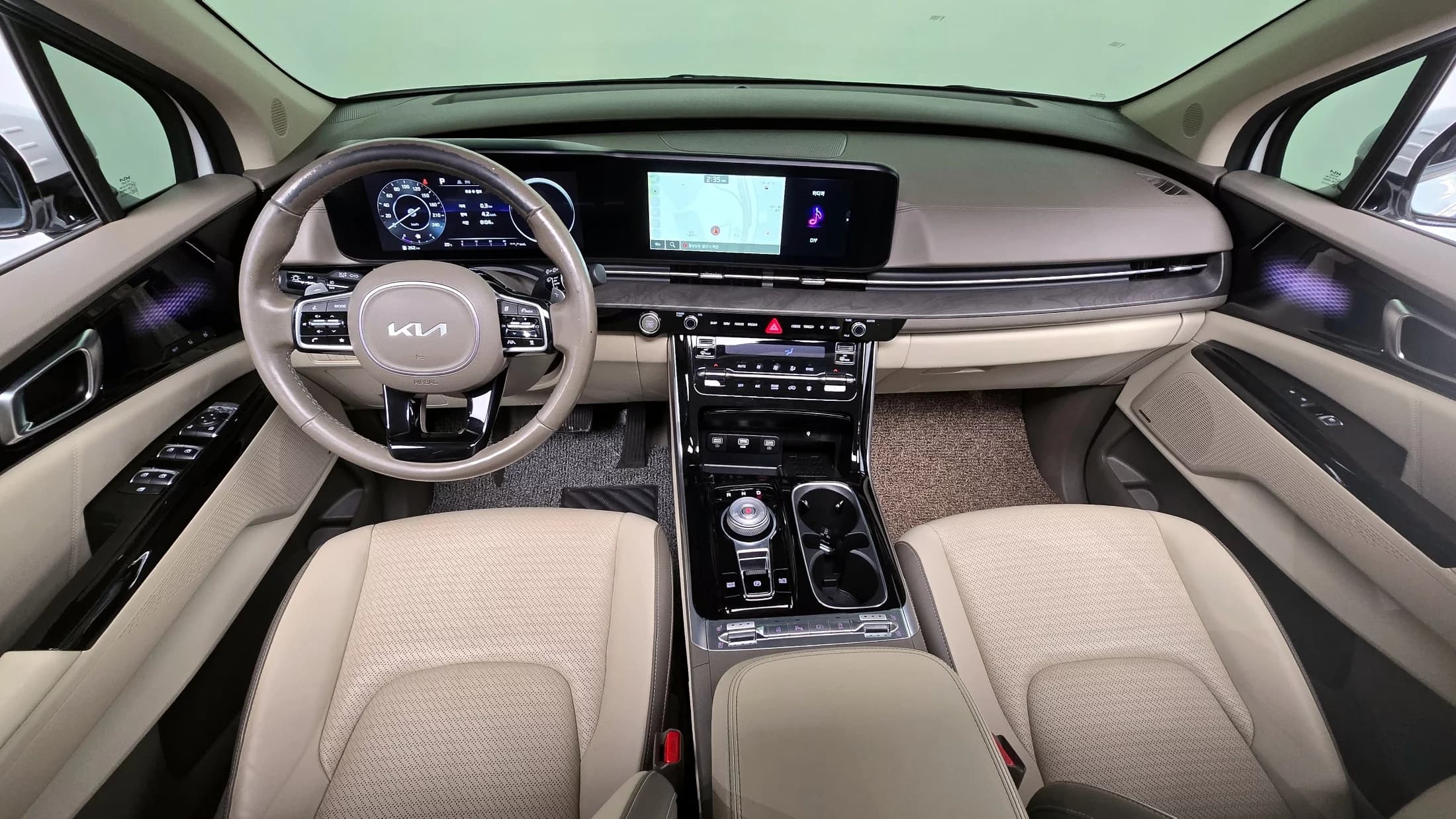 Kia Carnival 9-Seater Signature, 2023 г. 17282 км. — фото 7