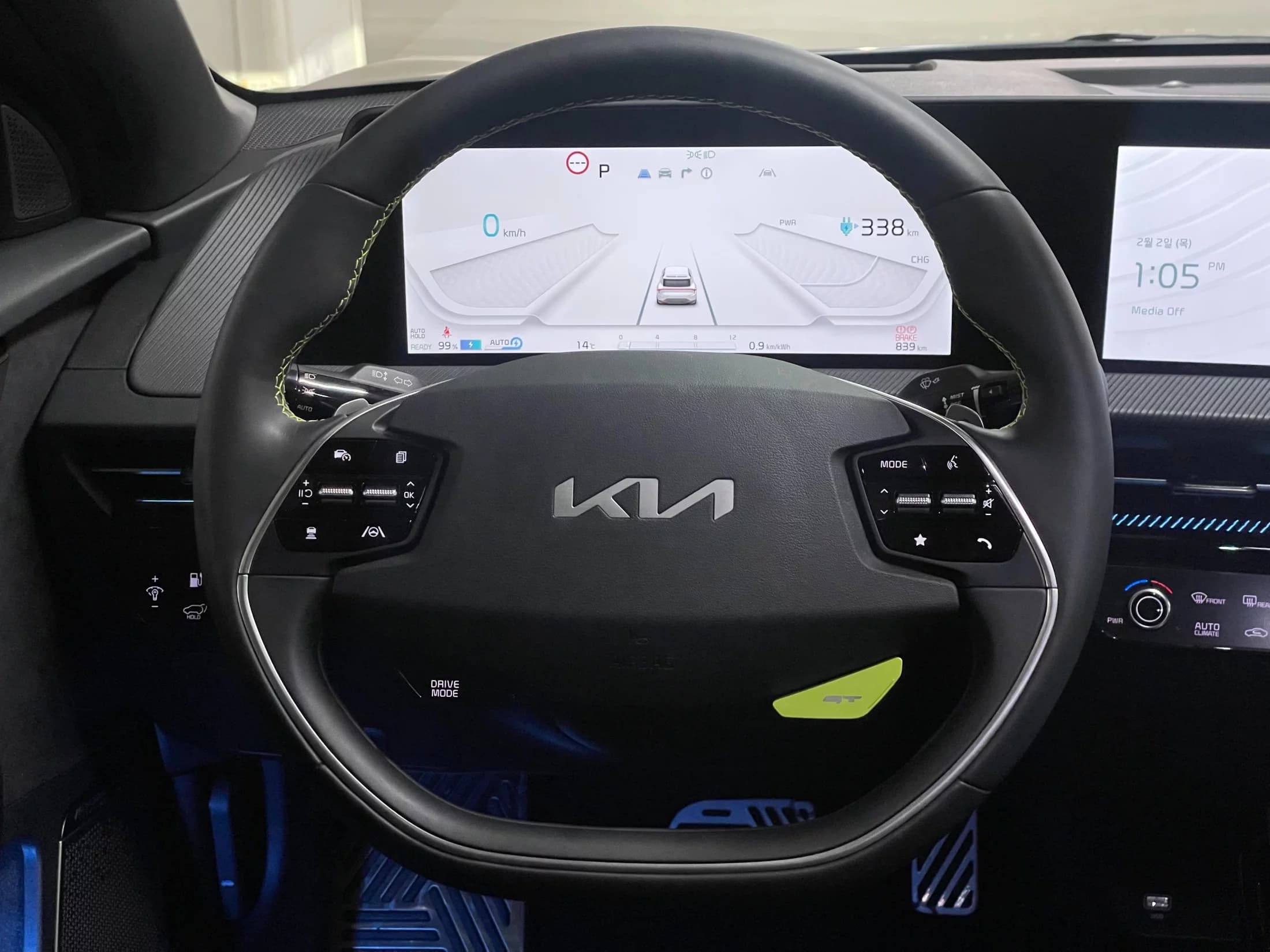 Kia EV6 GT 4WD, электромобиль, 2022 г. 37104 км. — фото 13