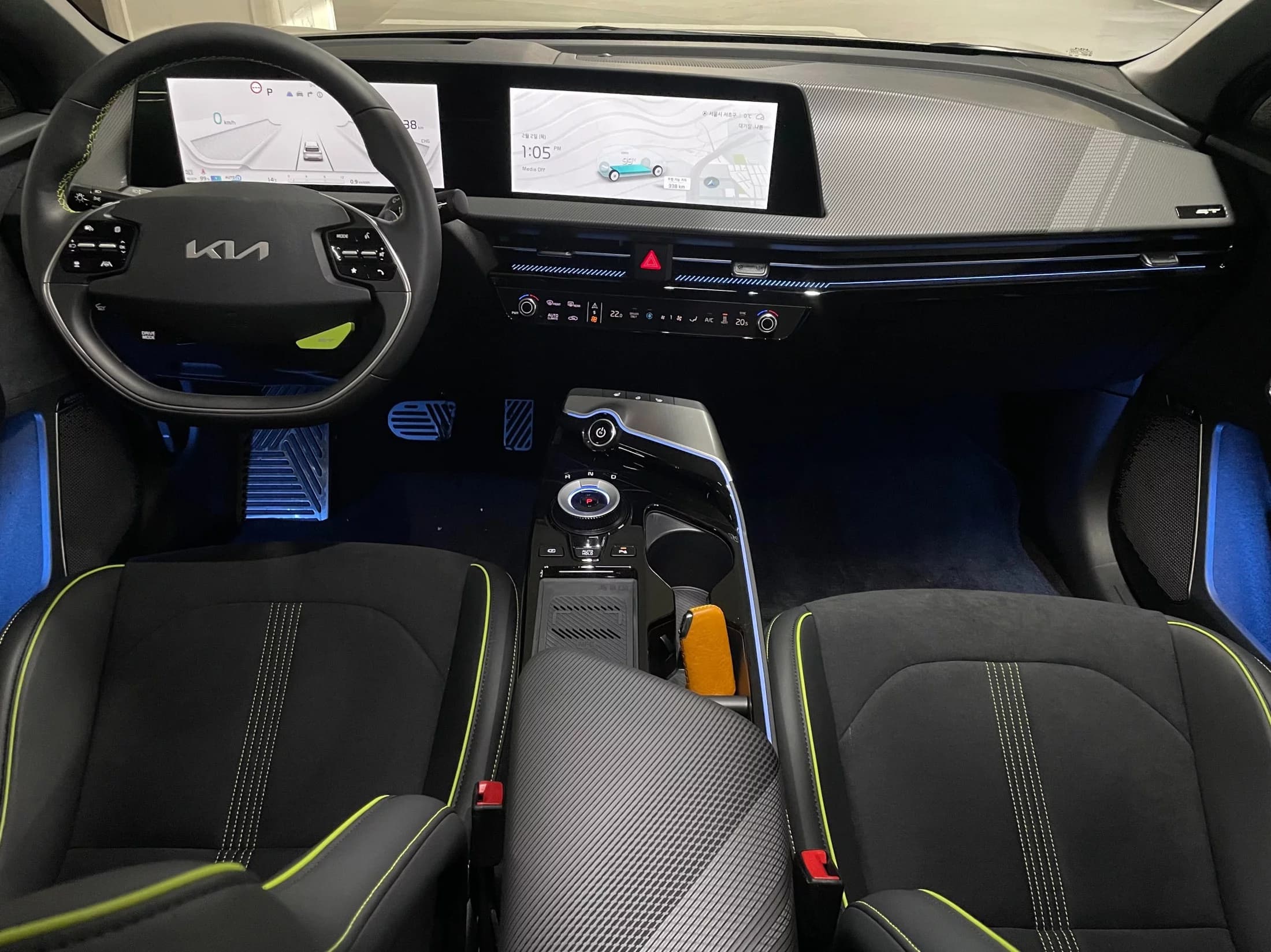 Kia EV6 GT 4WD, электромобиль, 2022 г. 37104 км. — фото 7