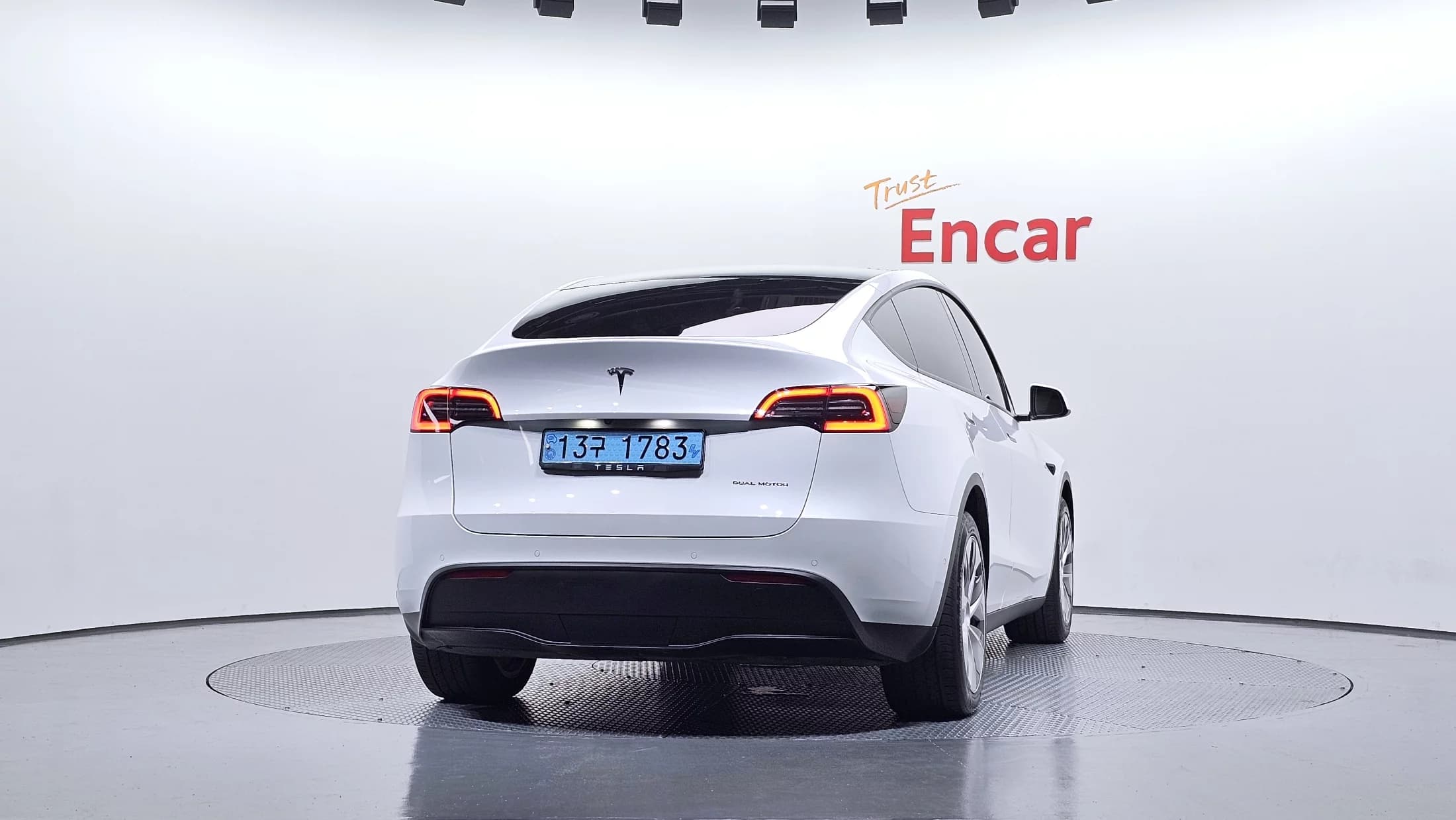 Tesla Model Y Long Range, электромобиль, 2021 г. 40853 км. — фото 4