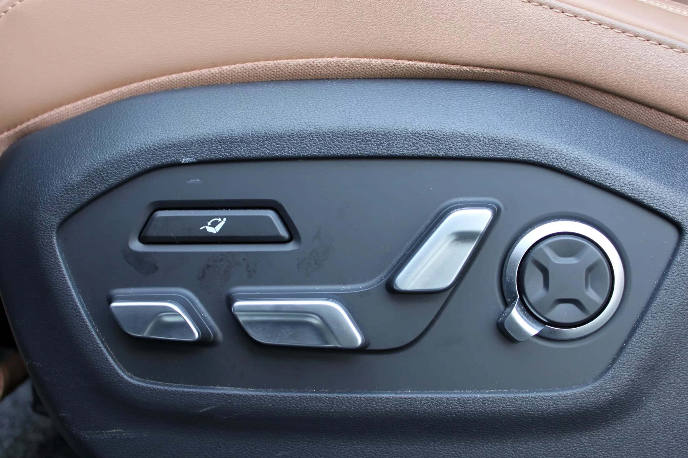 Hyundai Santa Fe Gasoline 2.5T 2WD Calligraphy, 2024 г. 20766 км. — фото 16
