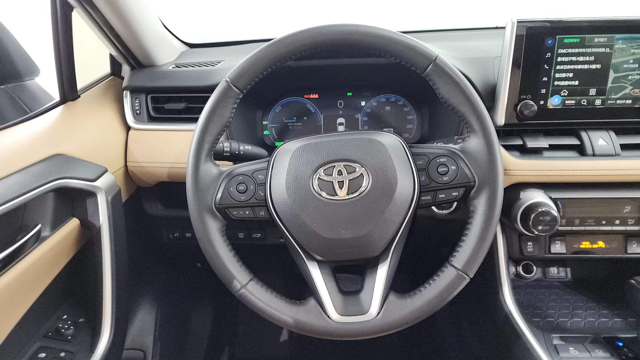 Toyota RAV4 2.5 2WD Hybrid XLE, гибрид, 2023 г. 34161 км. — фото 13