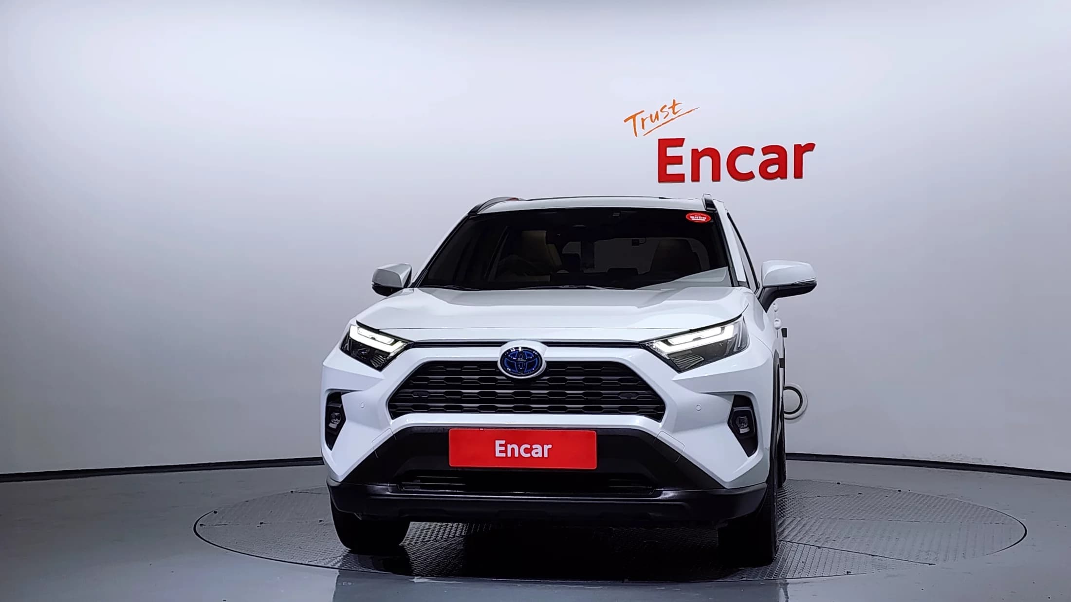Toyota RAV4 2.5 2WD Hybrid XLE, гибрид, 2023 г. 34161 км. — фото 3