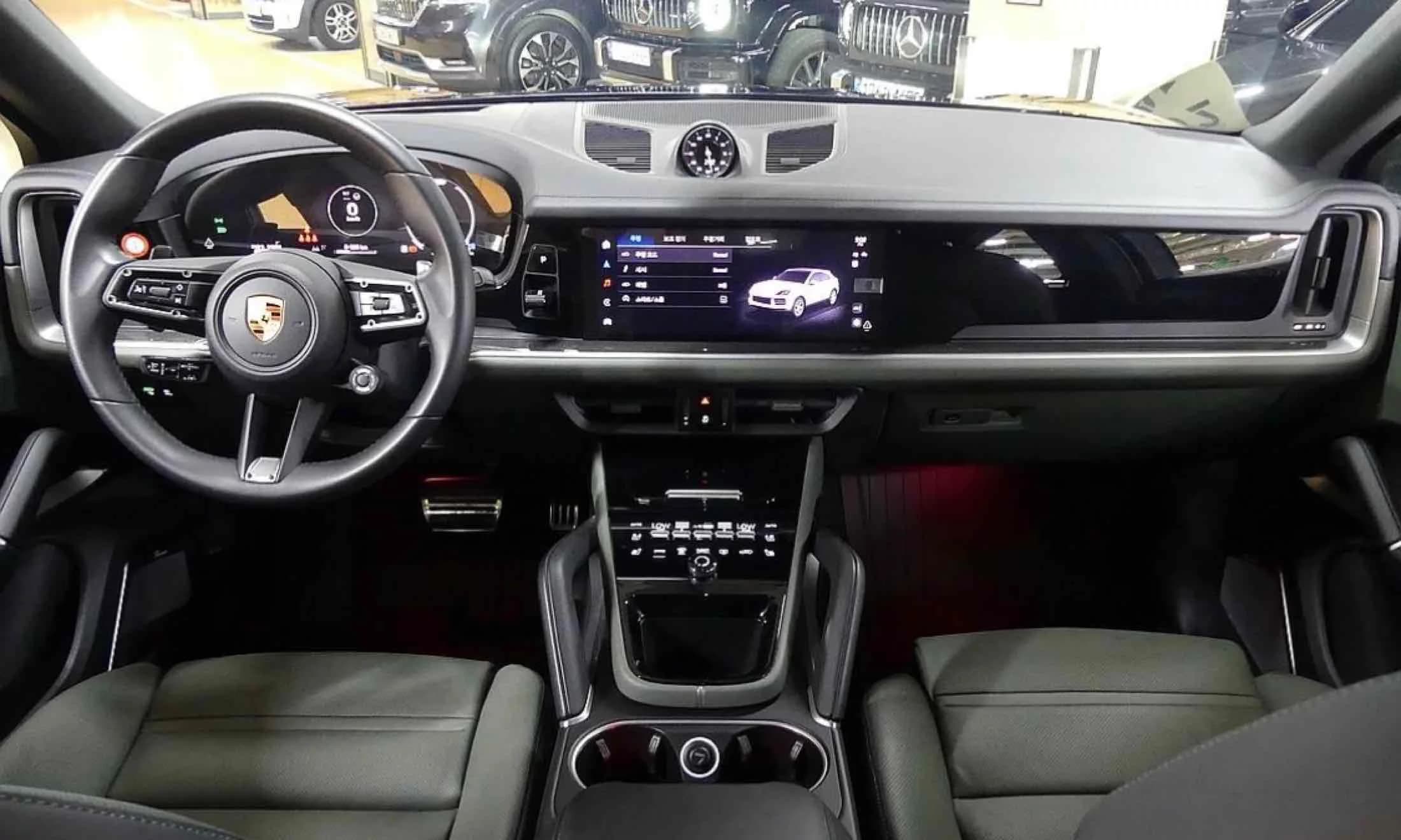 Porsche CAYENNE 3.0 Coupe, 2024 г. 65015 км. — фото 4