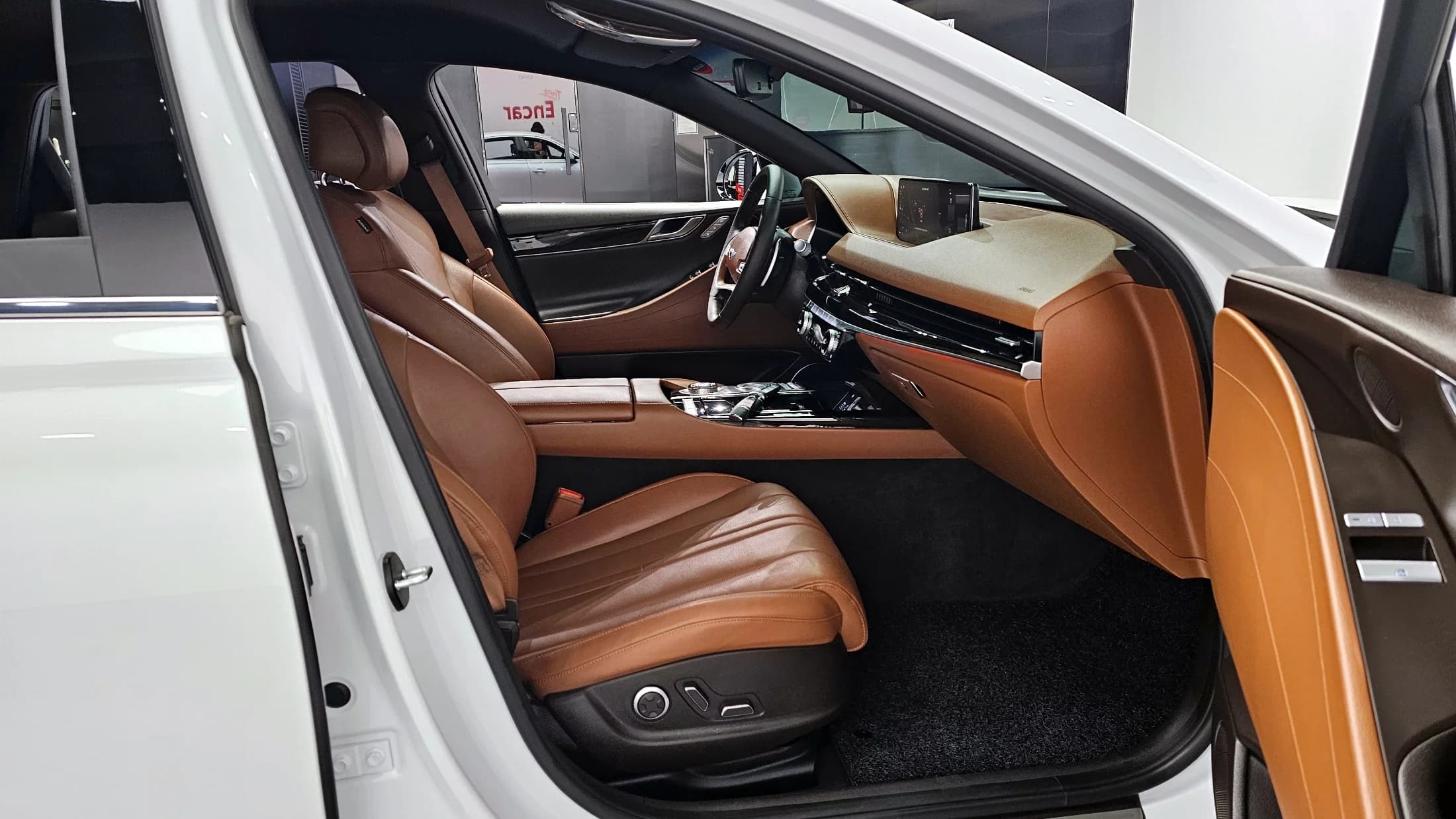 Genesis G80 Gasoline 2.5 Turbo AWD, 2022 г. 56772 км. — фото 10